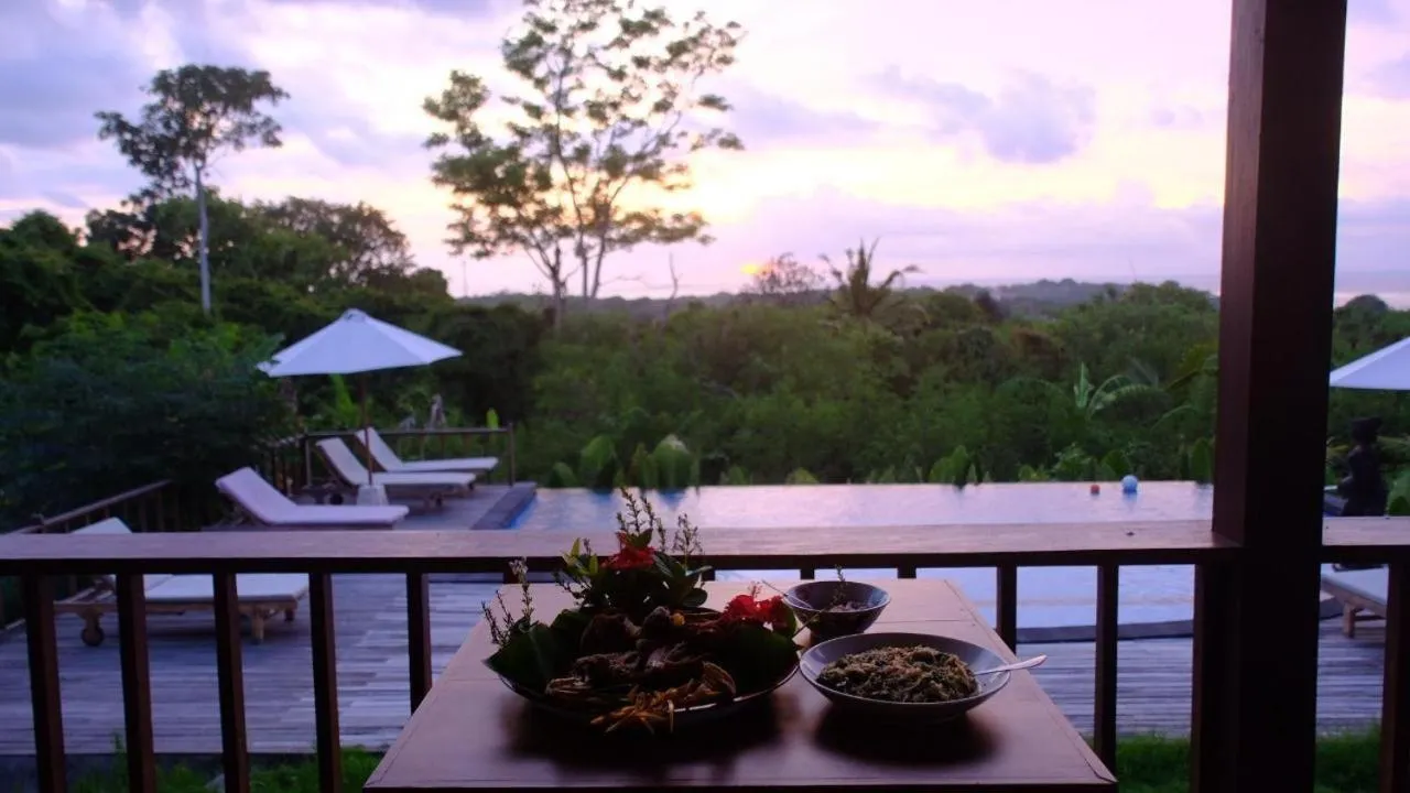 Sunset Hill Lembongan