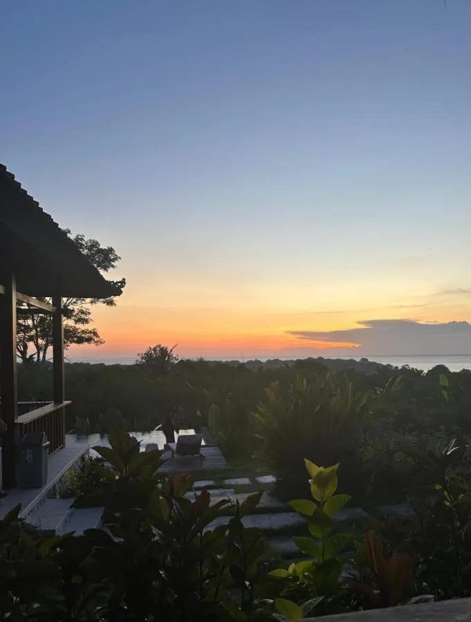 Sunset Hill Lembongan