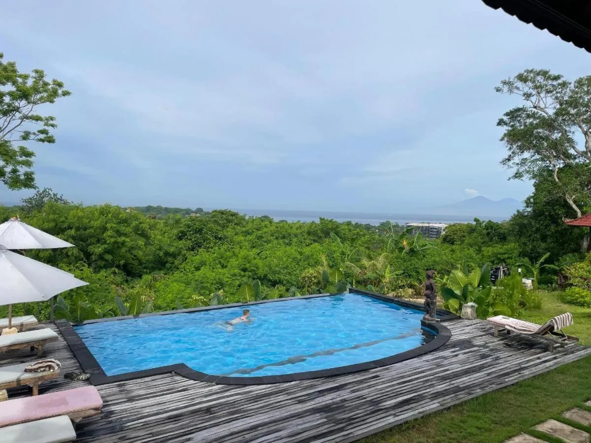 Sunset Hill Lembongan