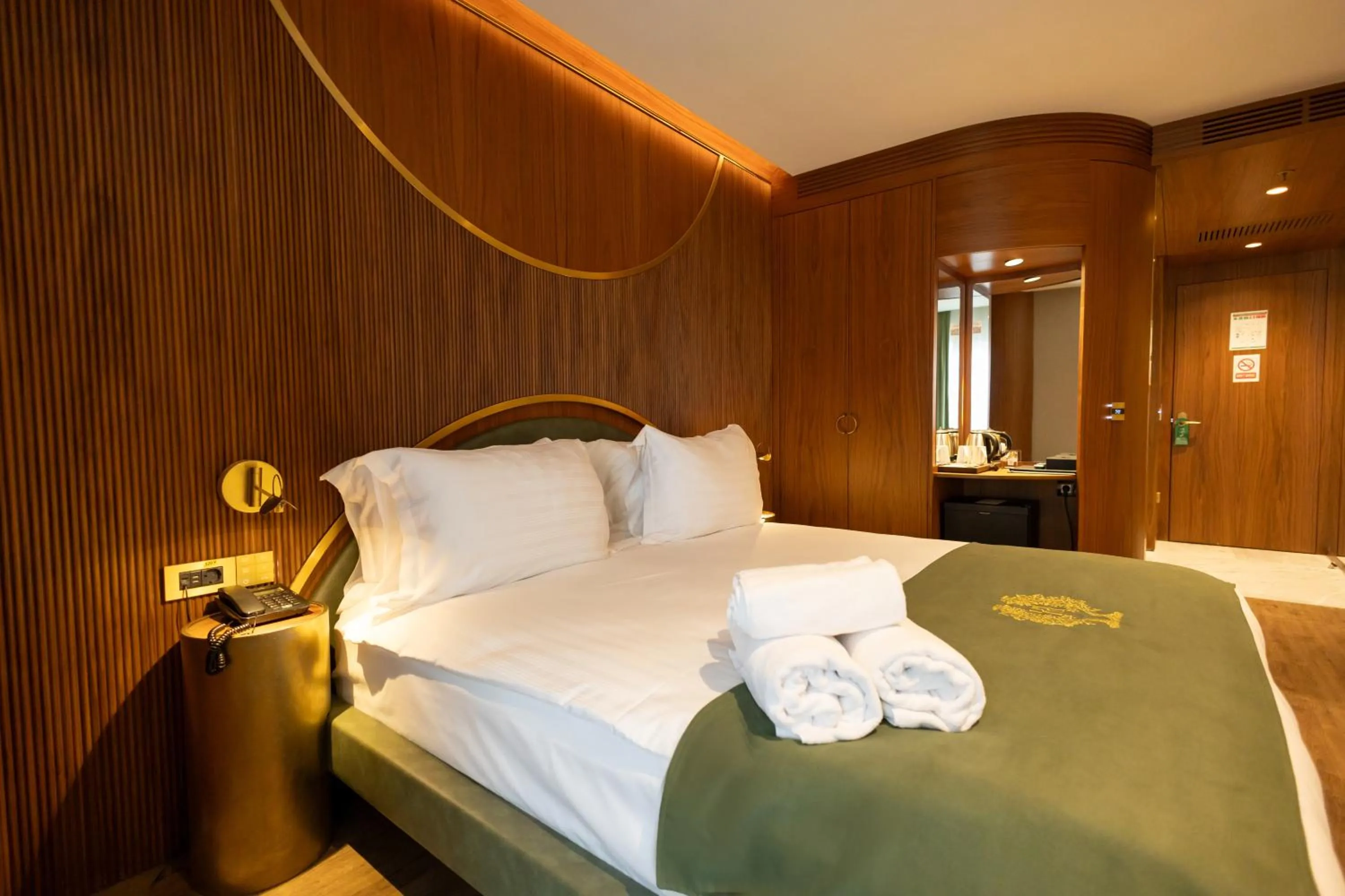 Bed in Kate Hotel Special Class & SPA