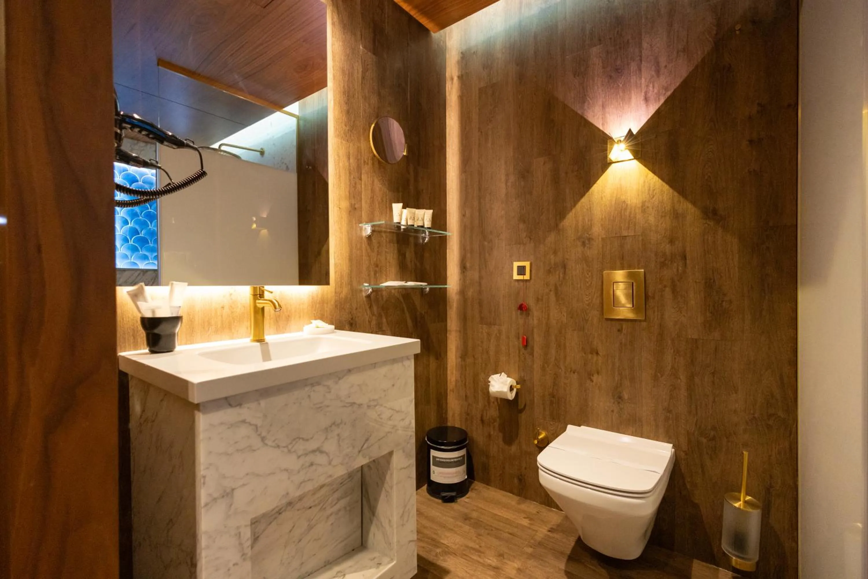 Toilet in Kate Hotel Special Class & SPA