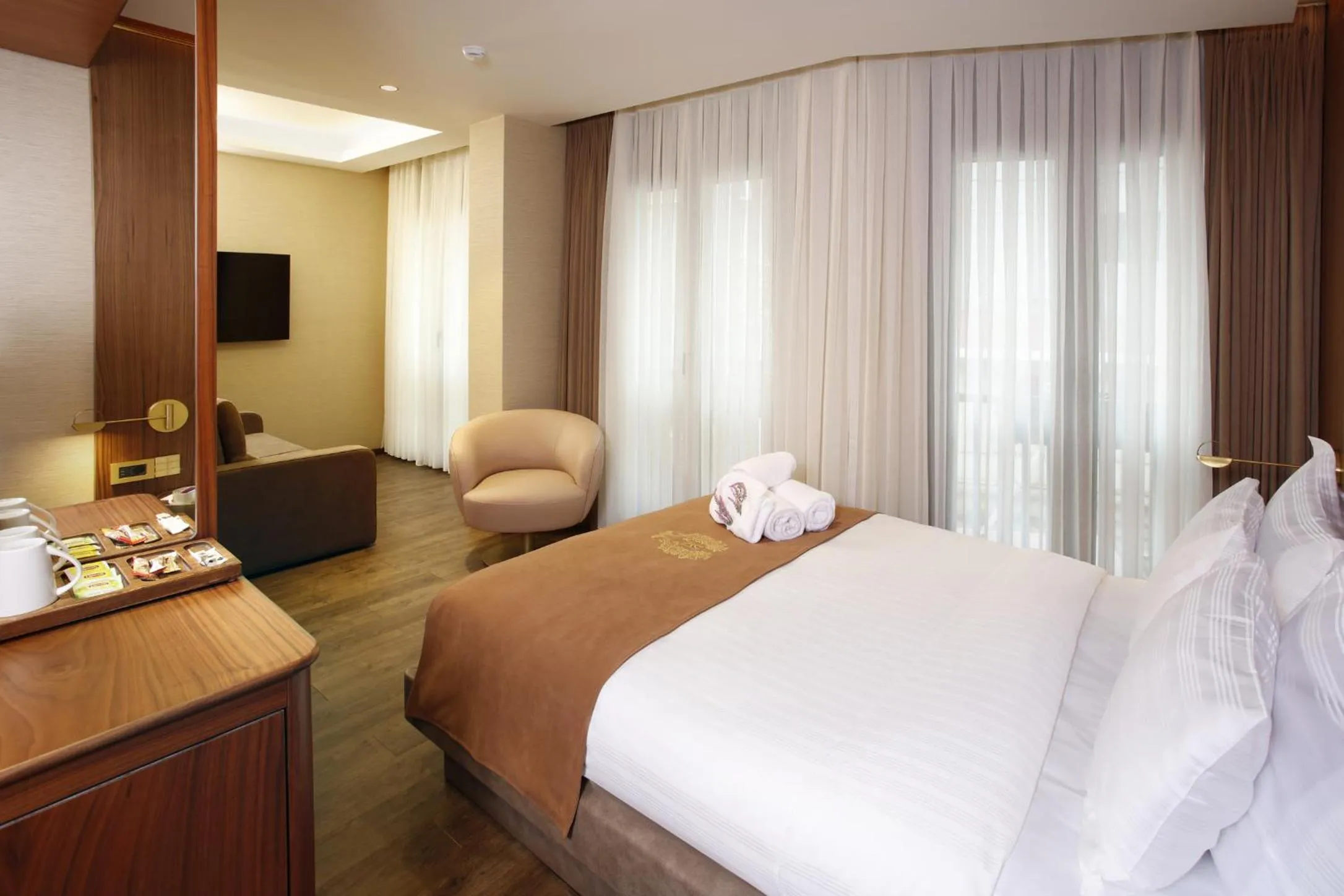 Coffee/tea facilities, Bed in Kate Hotel Special Class & SPA