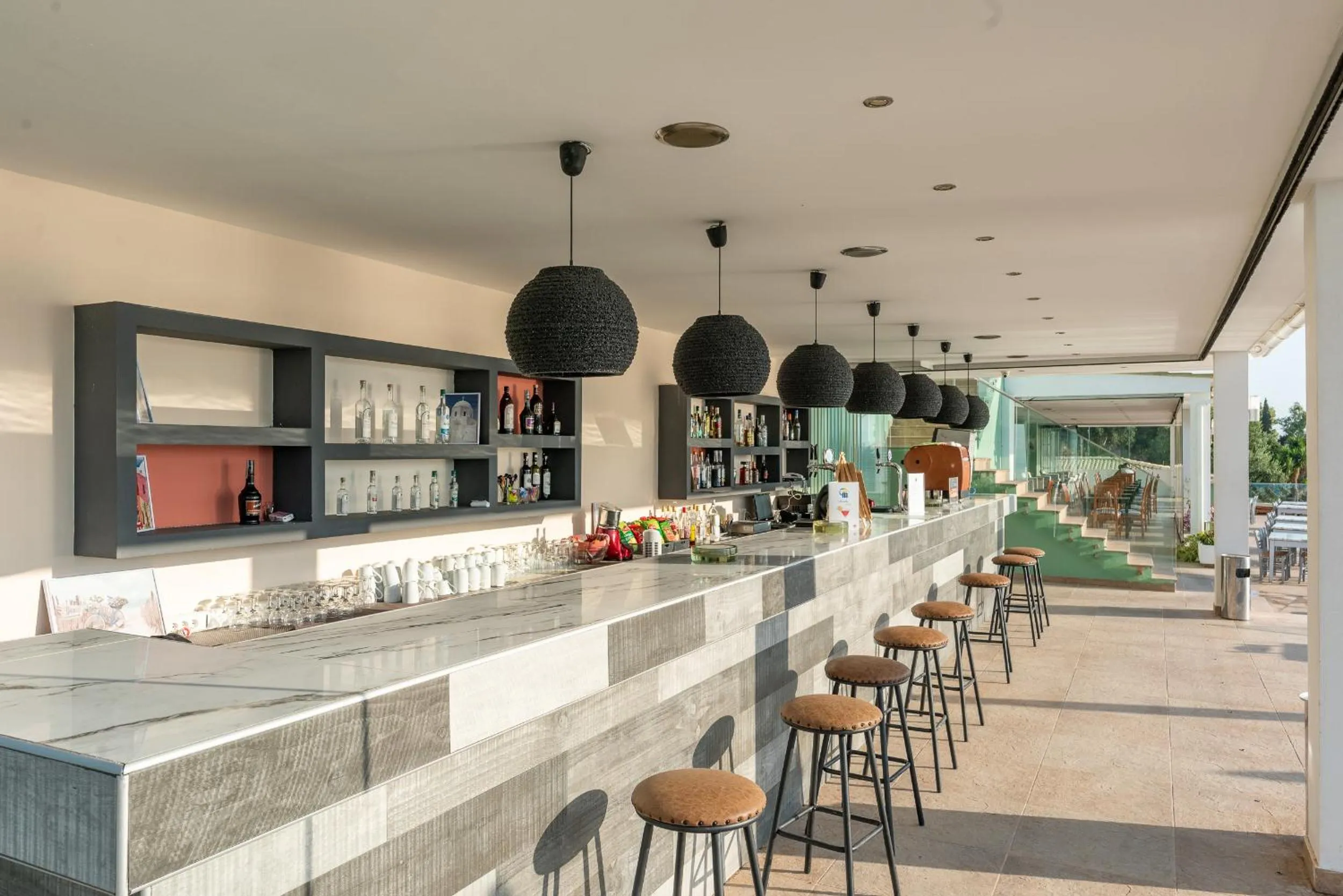 Lounge or bar in Alyssium