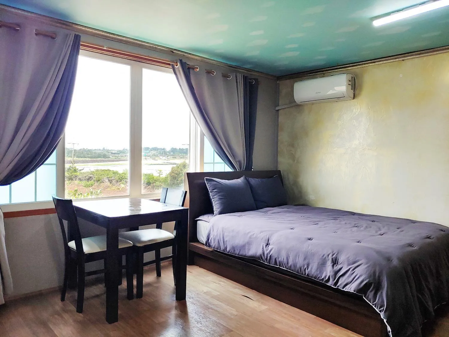 Bed in The House Pension