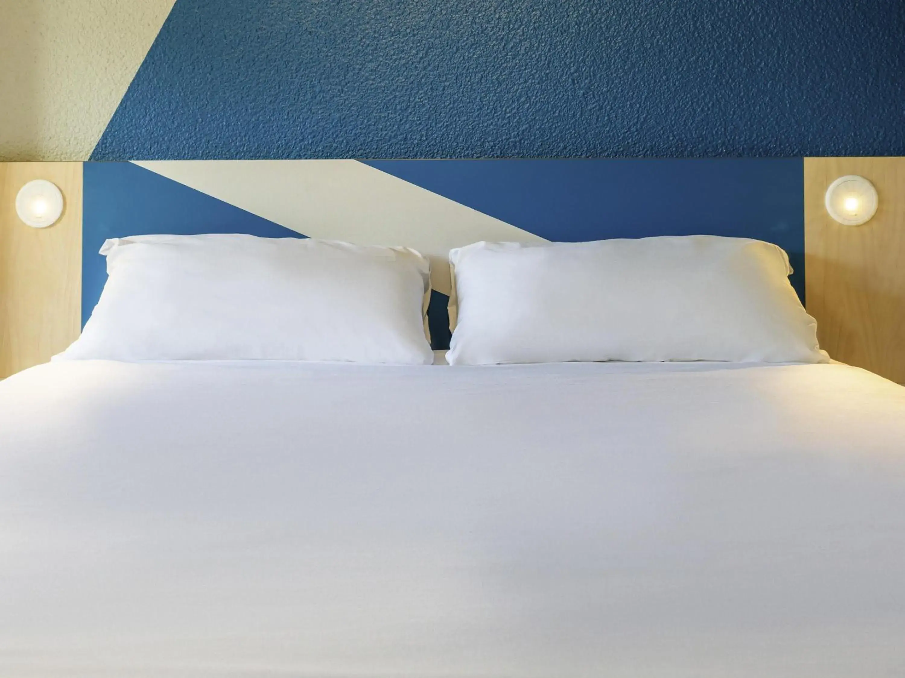 Bedroom, Bed in ibis budget Tours Sud Bedroom, Bed in ibis budget Tours Sud