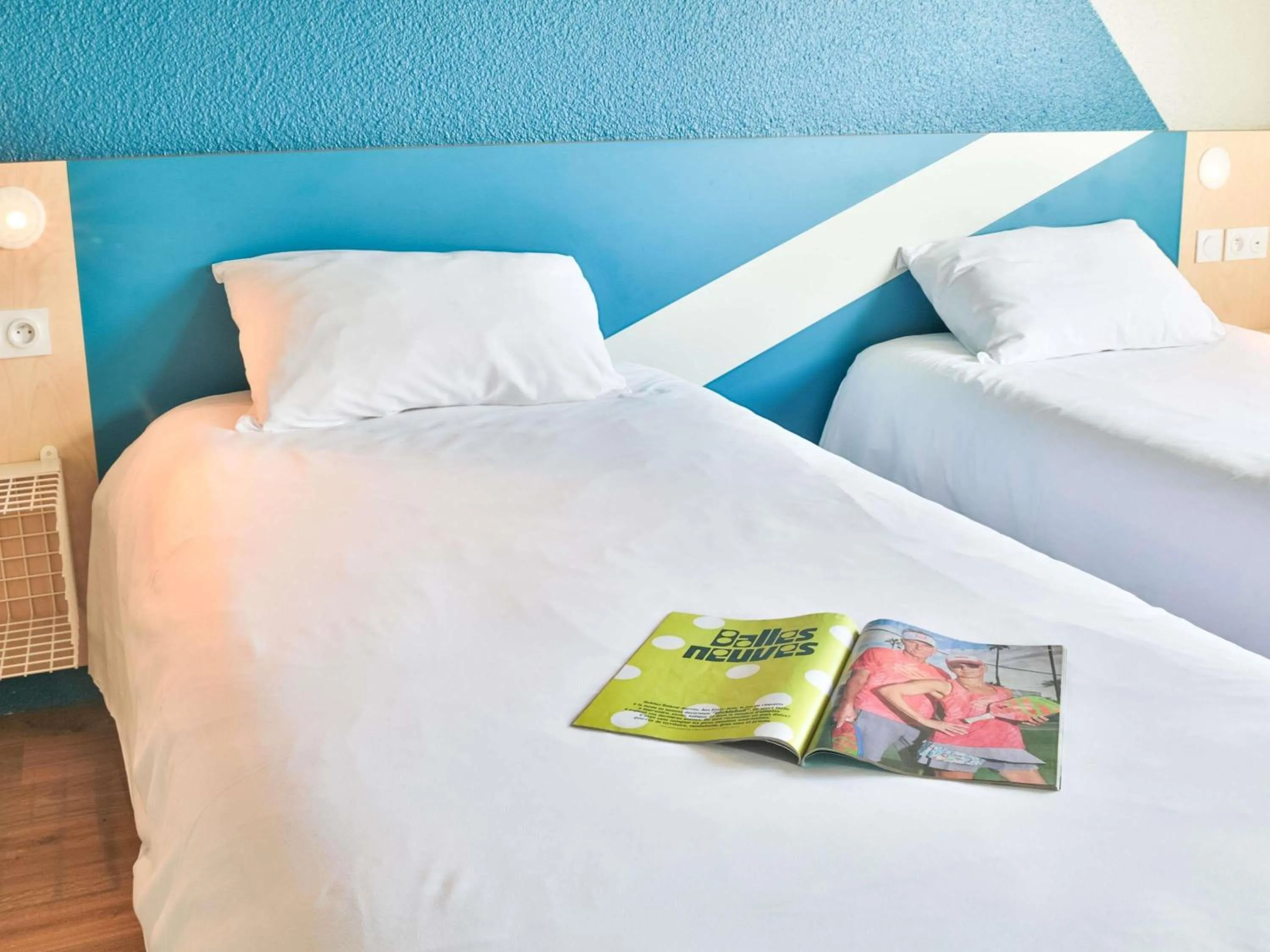 Bedroom, Bed in ibis budget Tours Sud