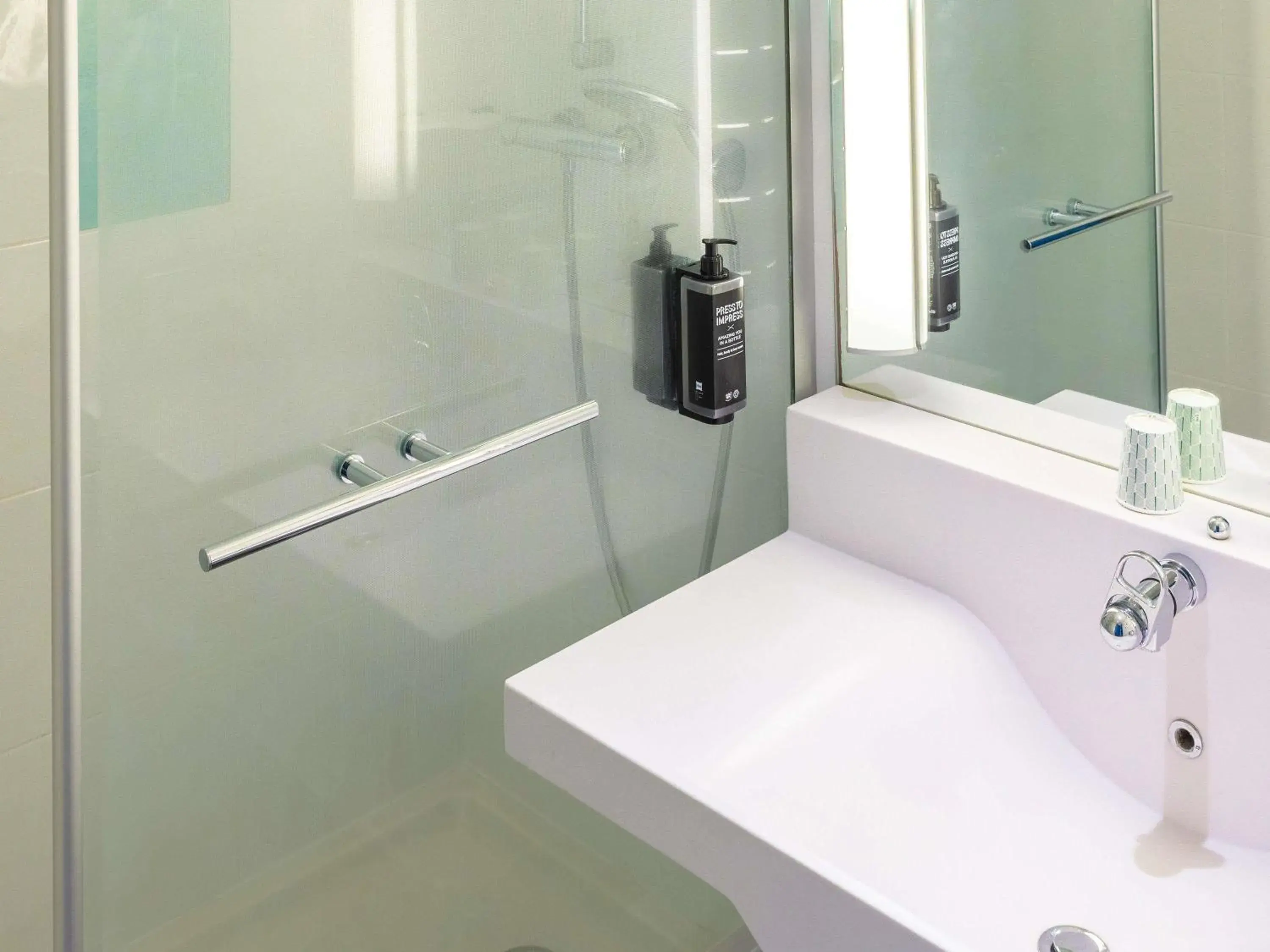 Bedroom in ibis budget Tours Sud Bedroom in ibis budget Tours Sud