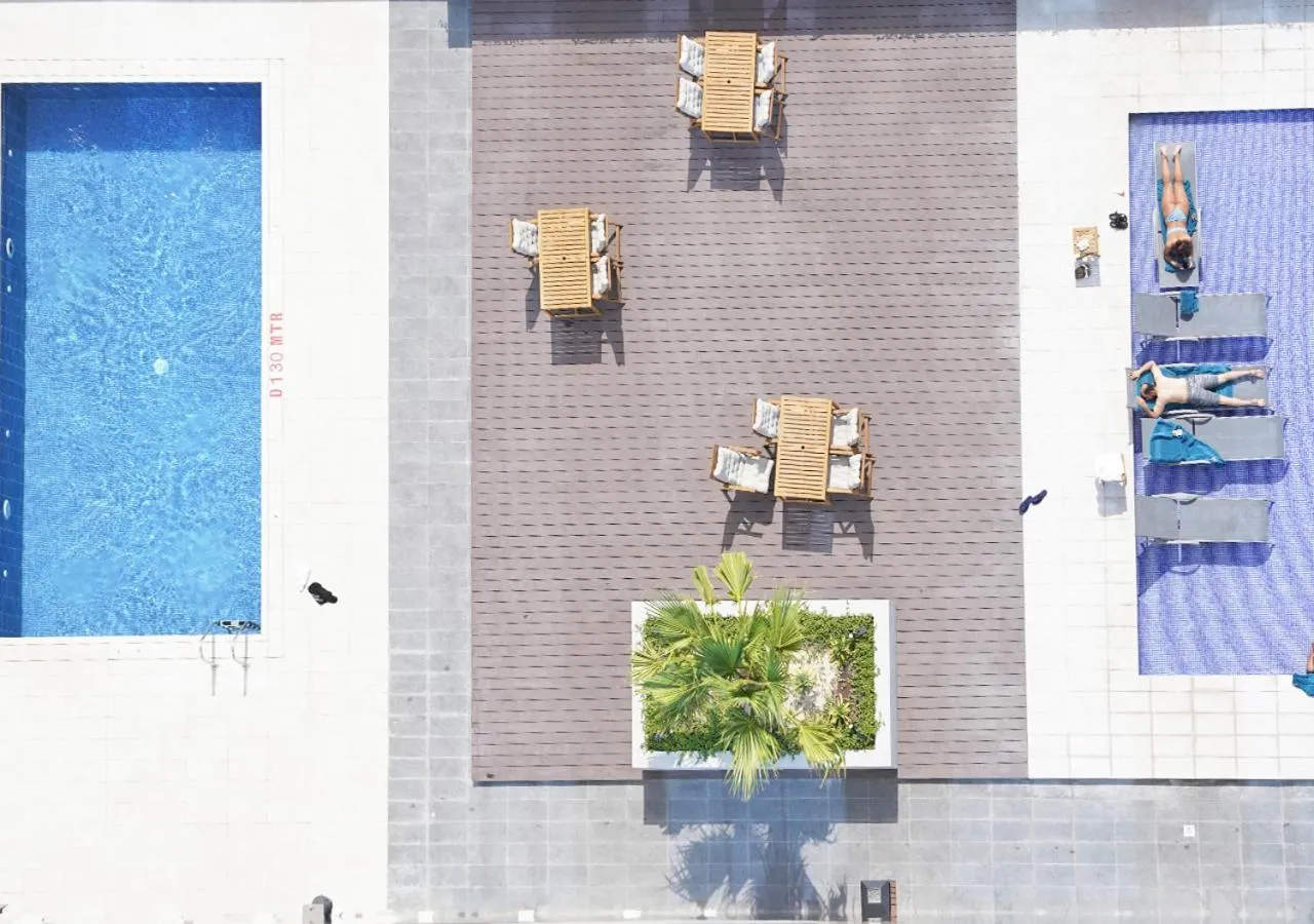 Swimming pool in Farhan Tower