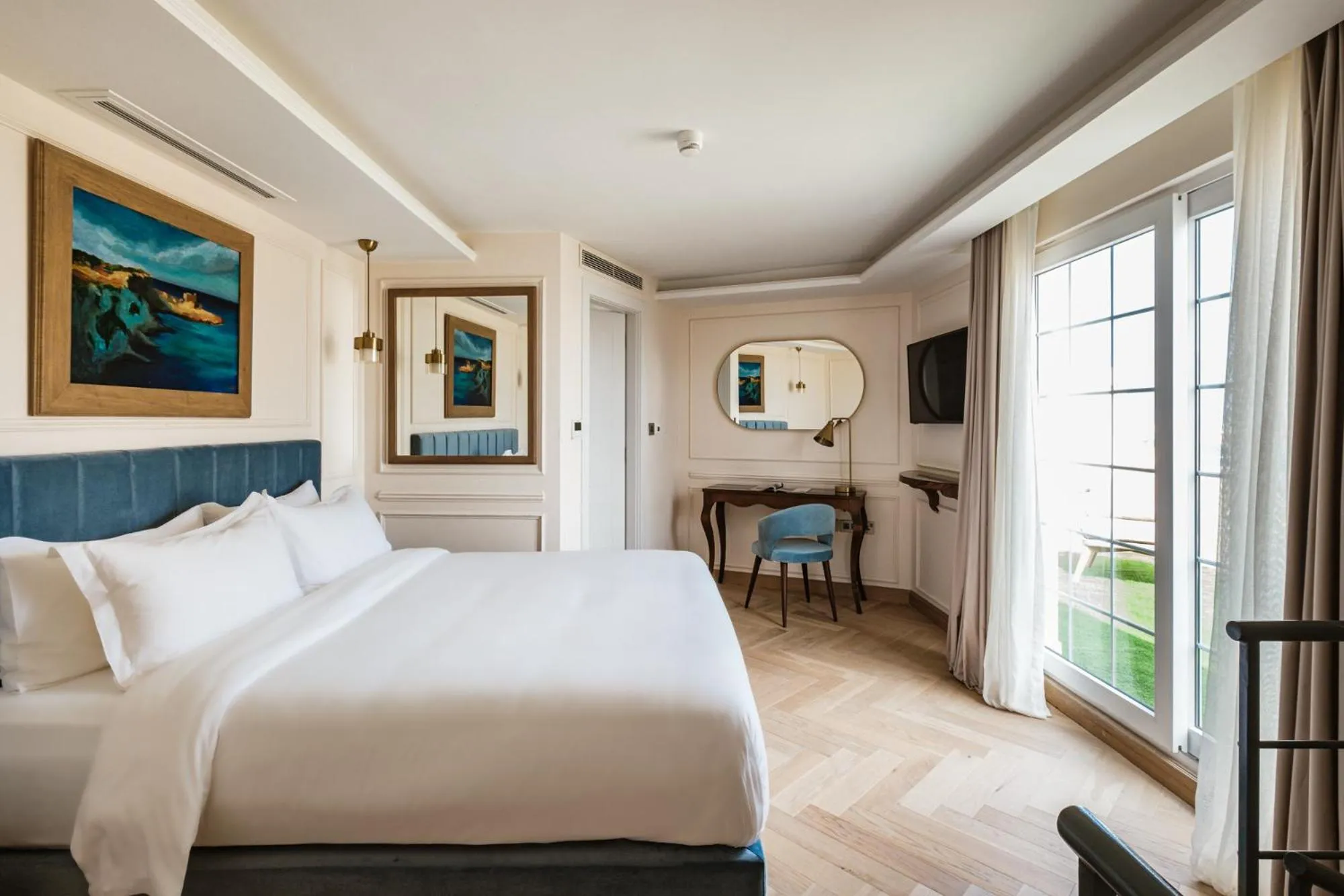 Photo of the whole room, Bed in Palazzo Castagna Boutique Hotel