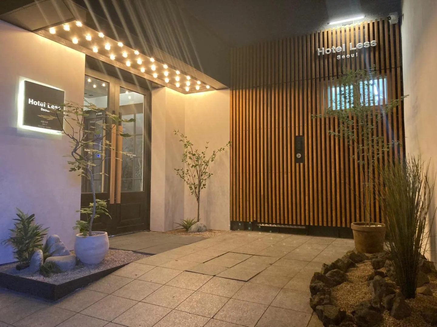 Property building in Hotel Less Seoul