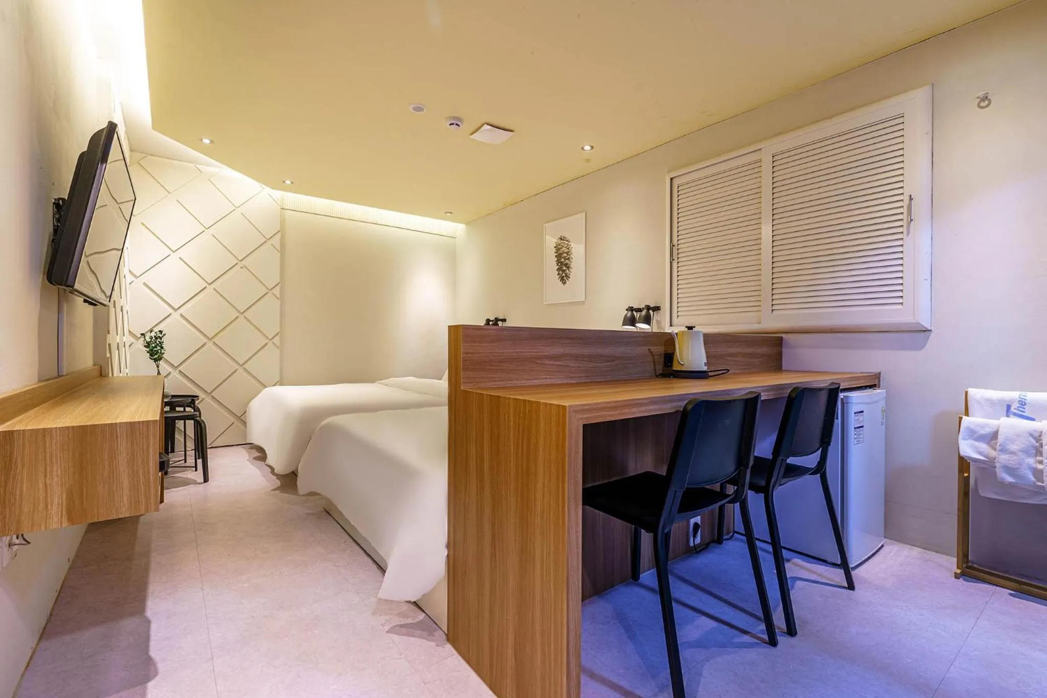 hair dresser, Bed in Hotel Less Seoul