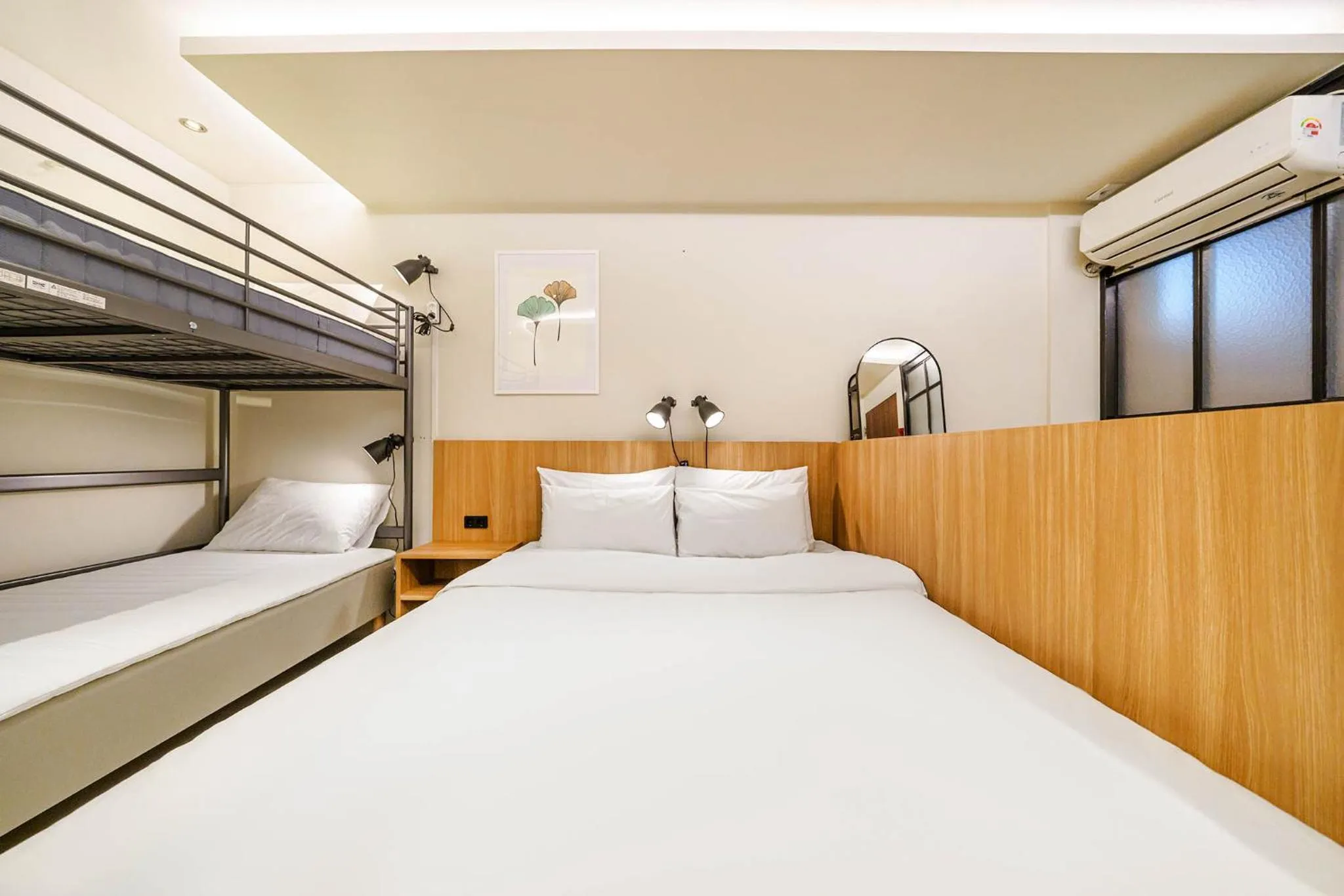 Photo of the whole room, Bed in Hotel Less Seoul