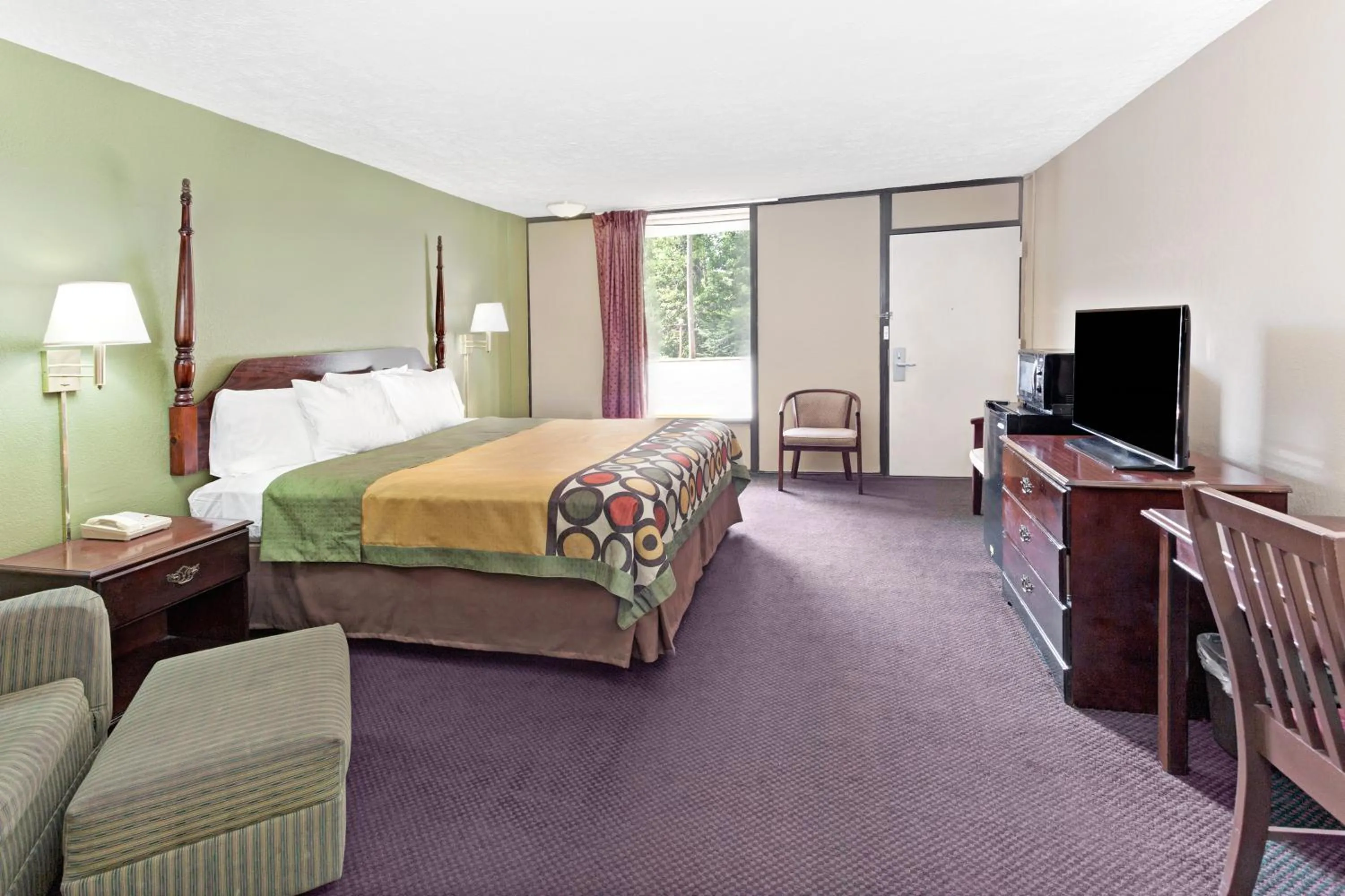 Bedroom, Bed in Super Inn & Suites Carrollton