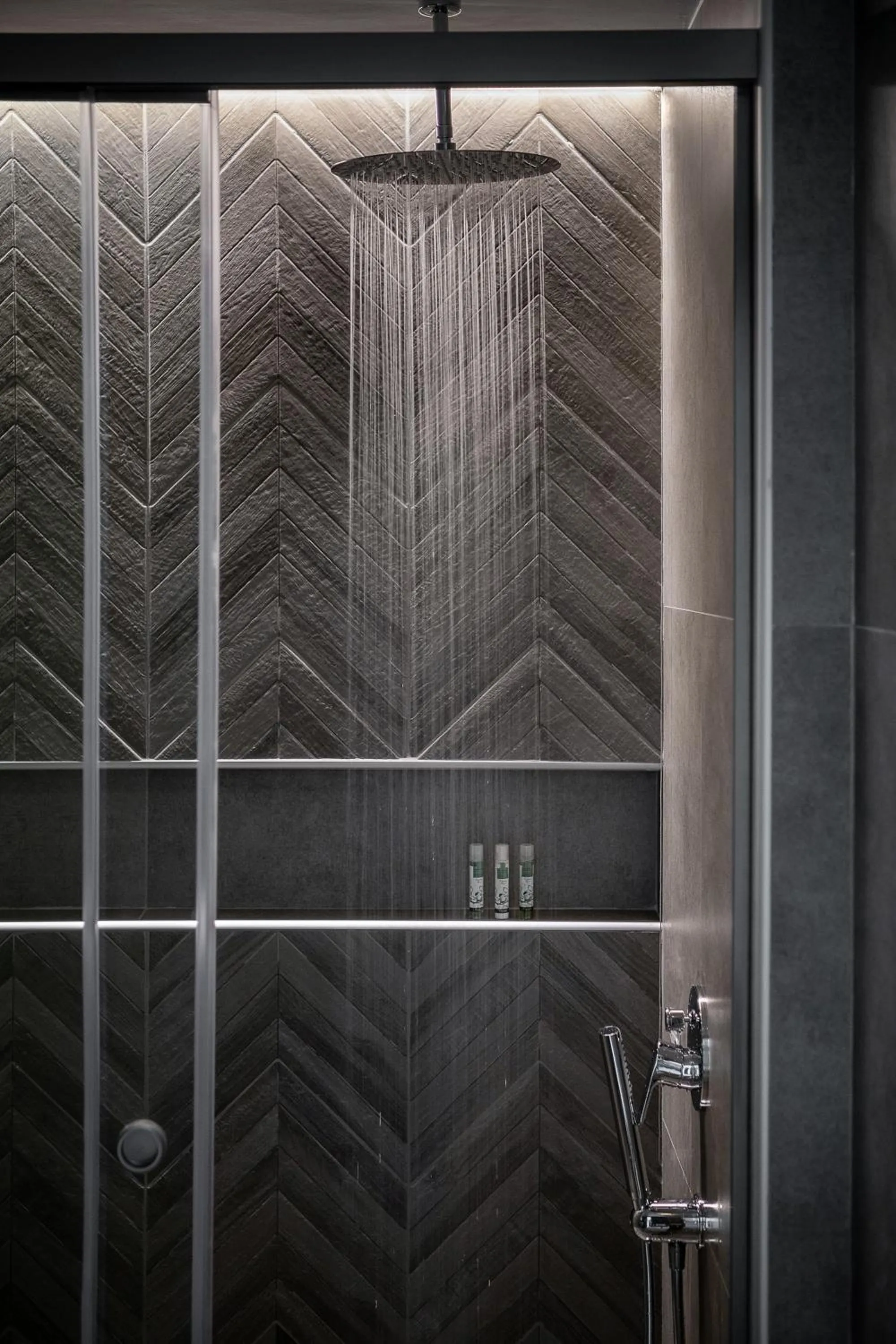 Shower in Magda Hotel Club