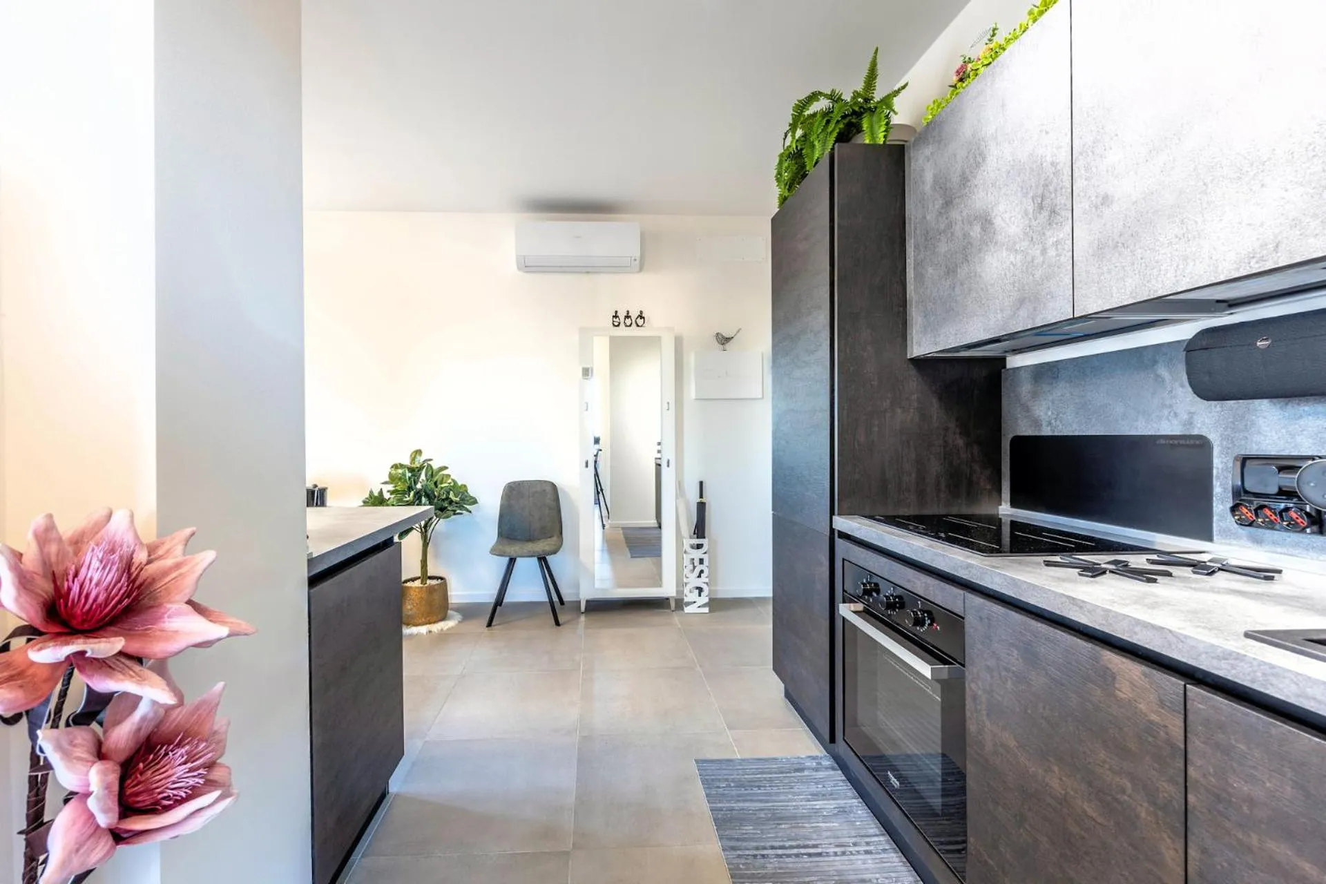 Kitchen or kitchenette in dimorauno - appartamento domotico a 5 stelle