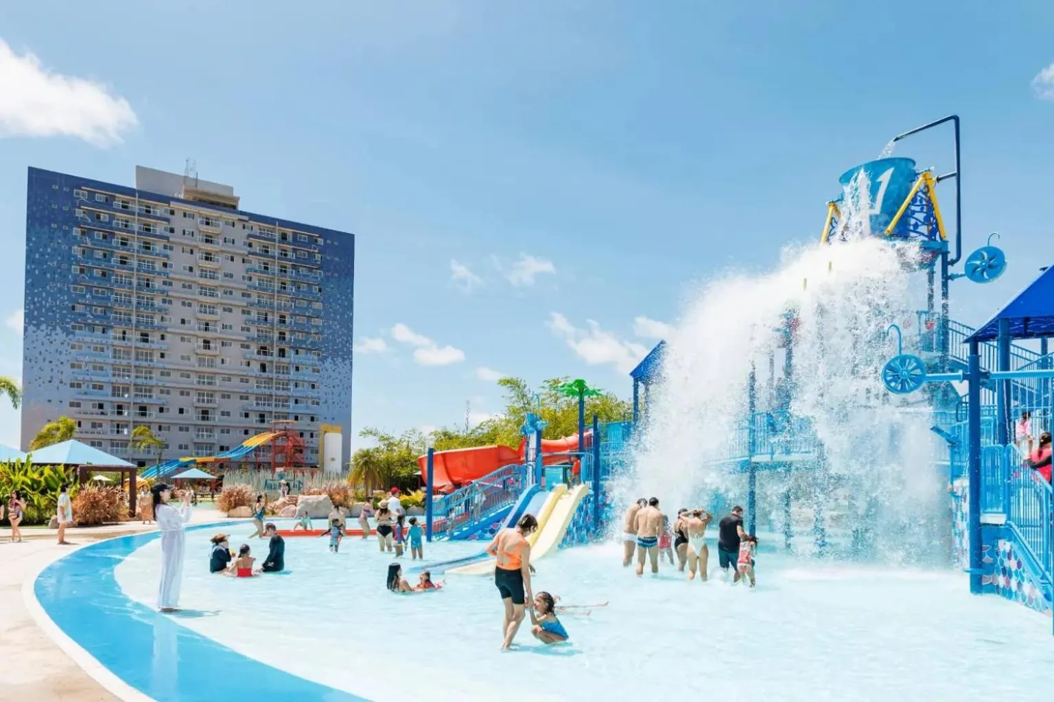 Aqua park in Aqualand Park & Resort Oficial