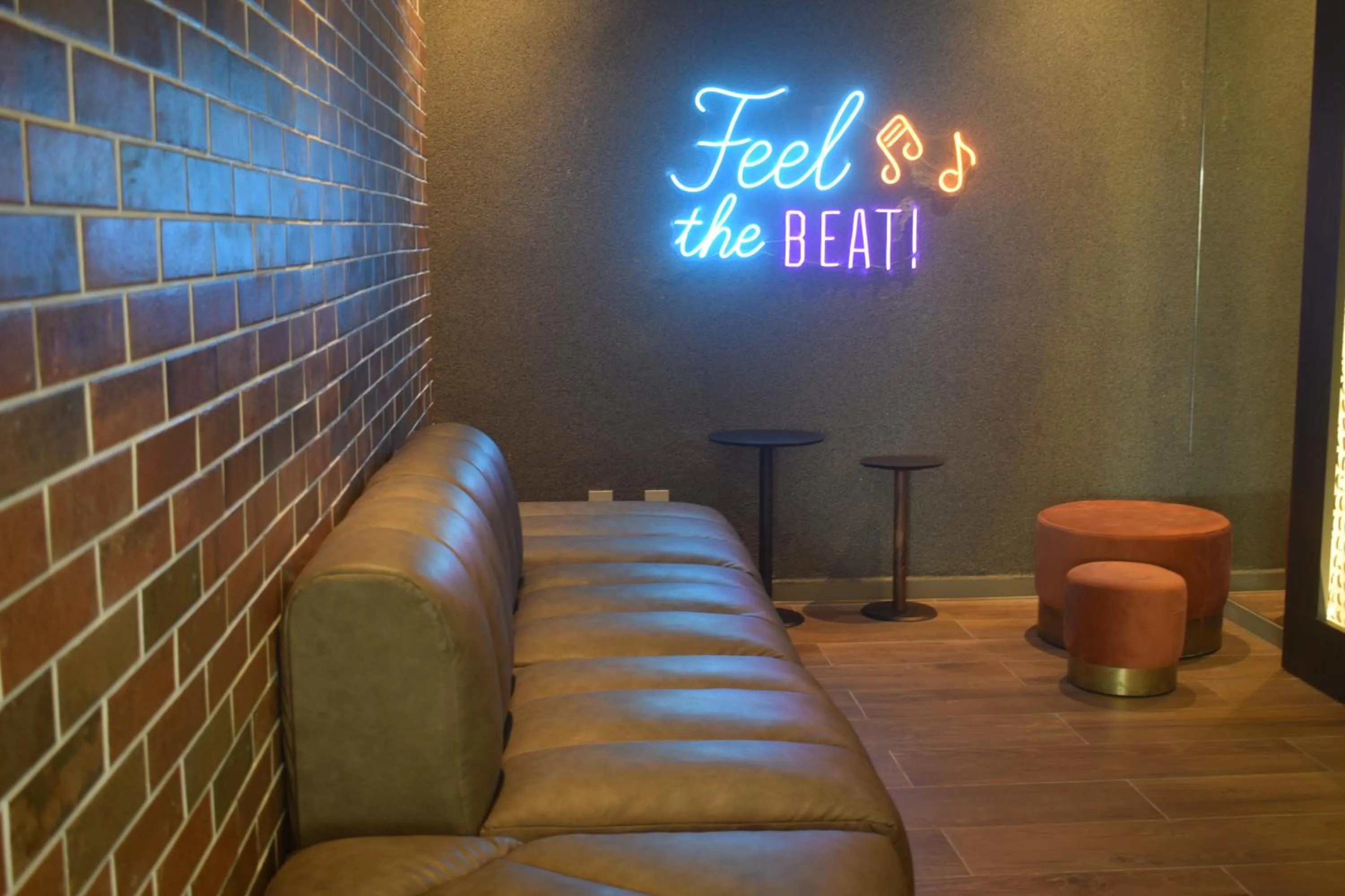 Karaoke in Aqualand Park & Resort Oficial