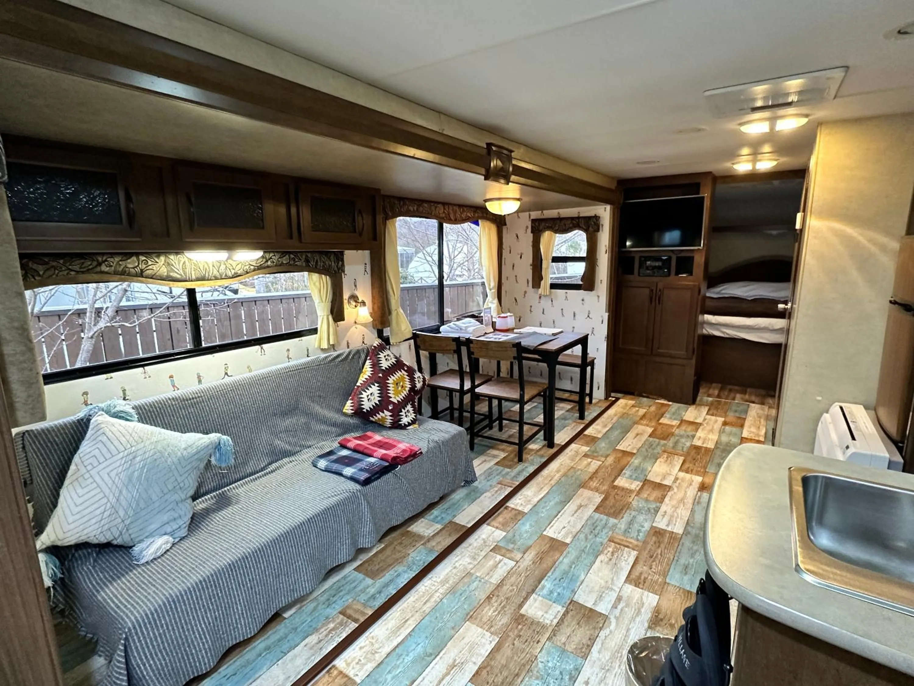 Trailer Type Quadraple  - single occupancy in Ufufu Village