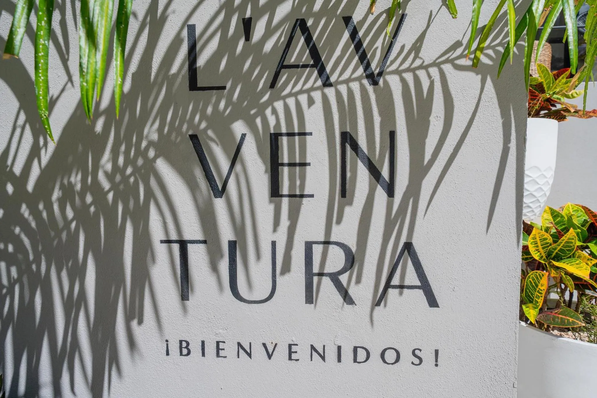 Property logo or sign in L'Avventura