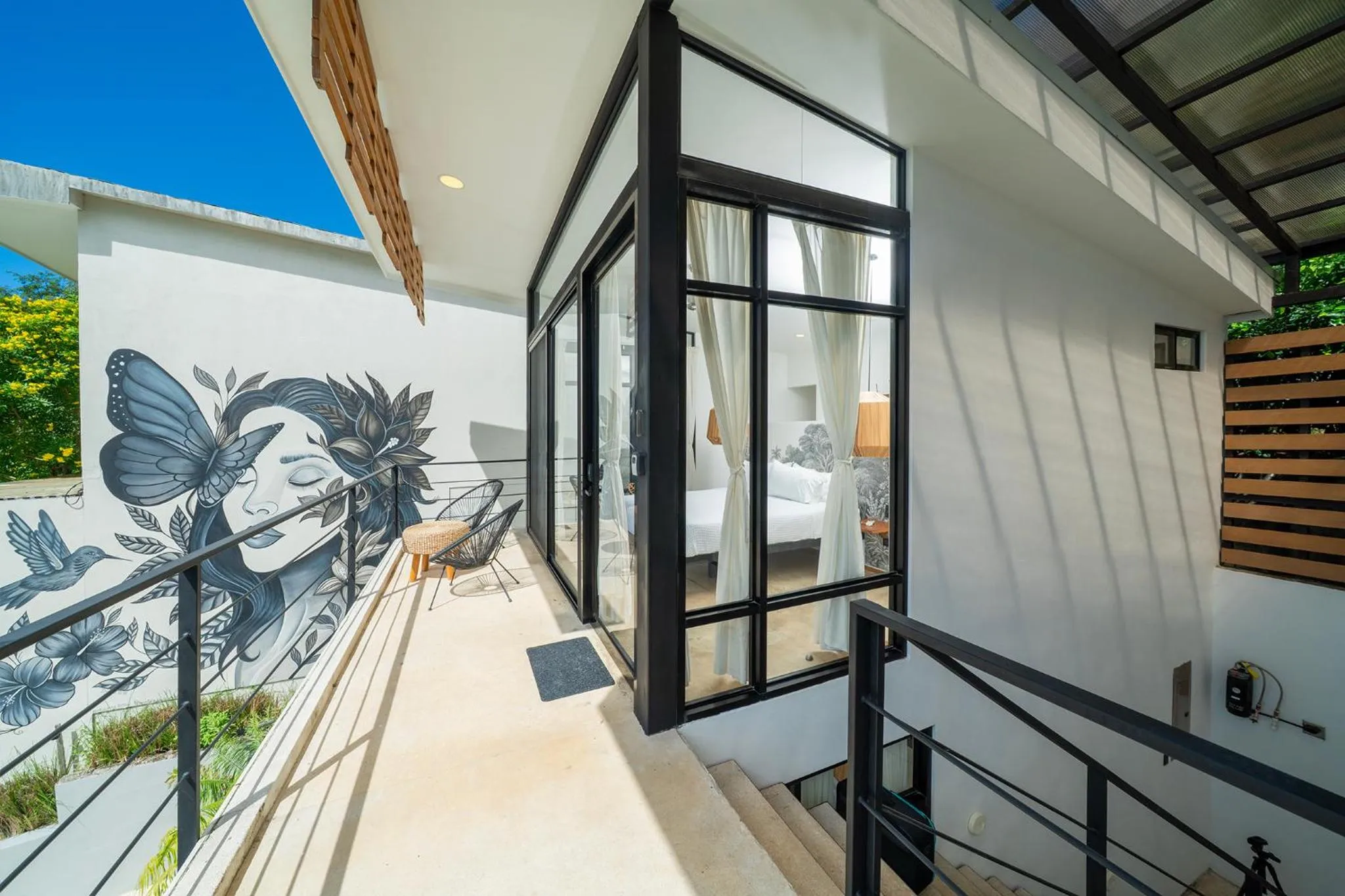 Property building in L'Avventura