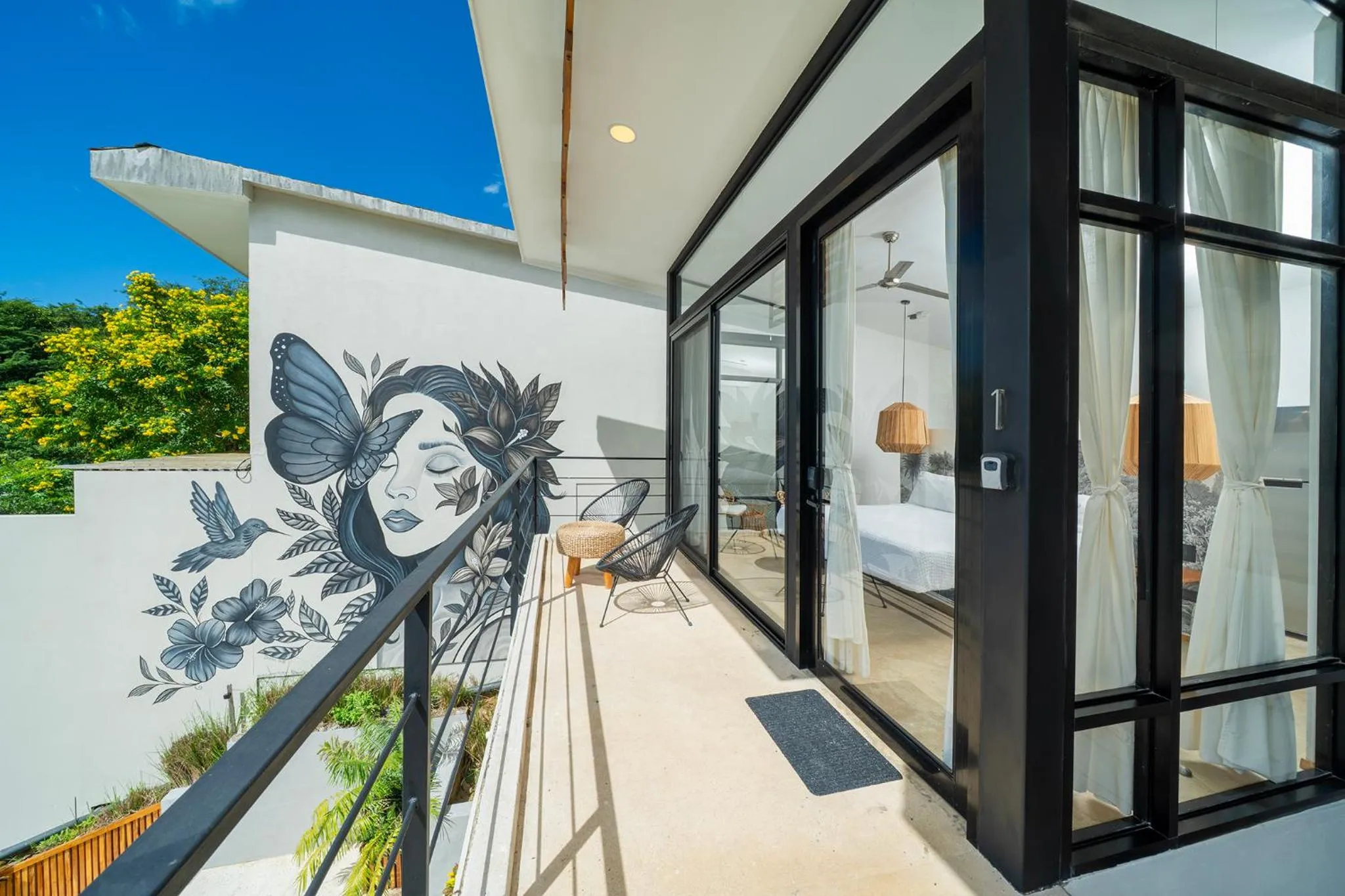 Property building in L'Avventura