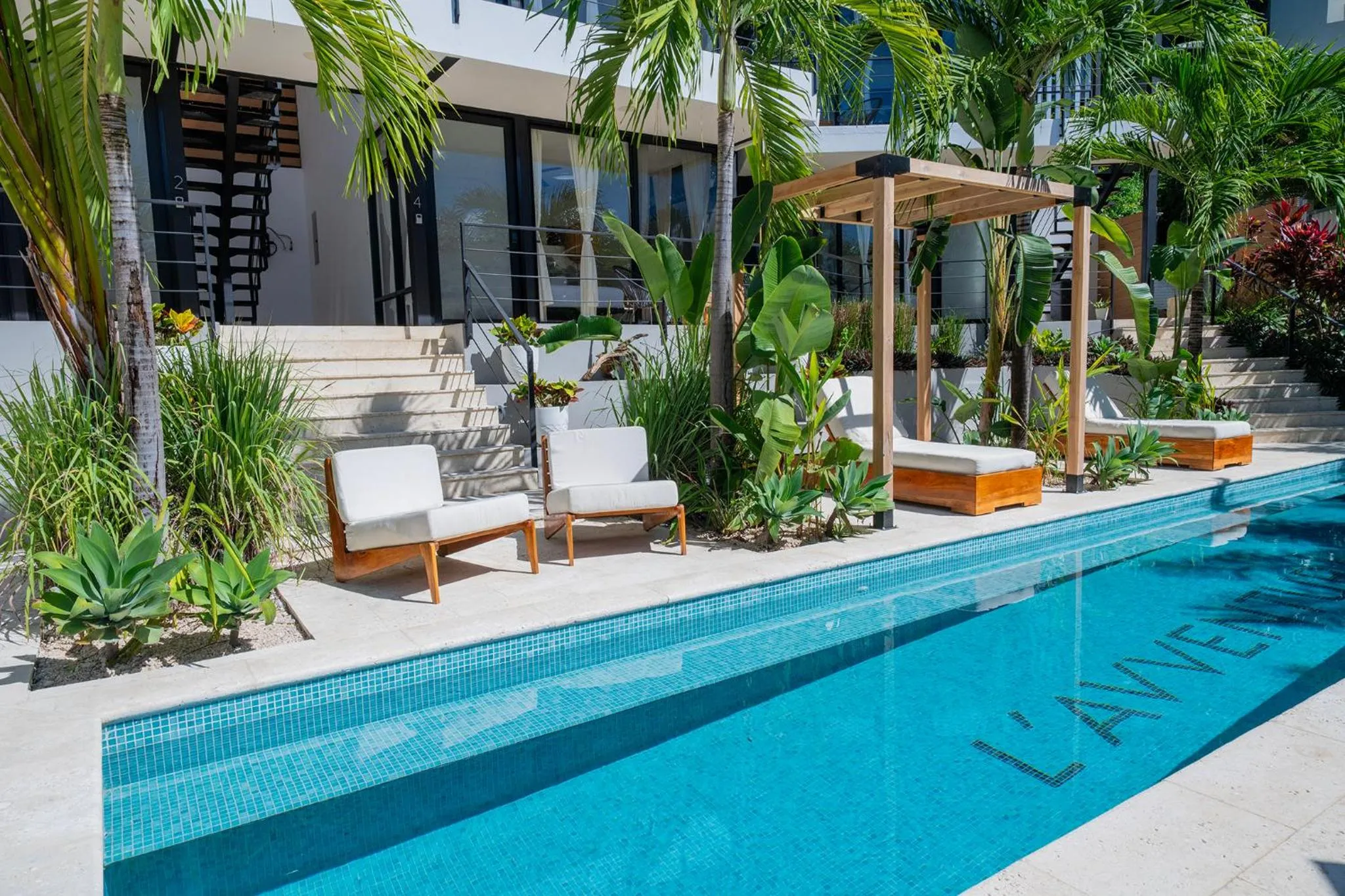 Property building in L'Avventura