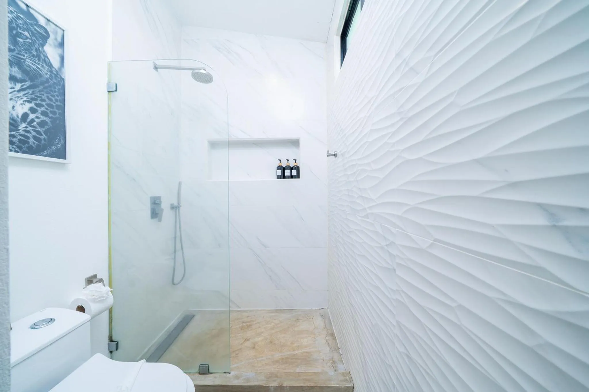 Shower in L'Avventura