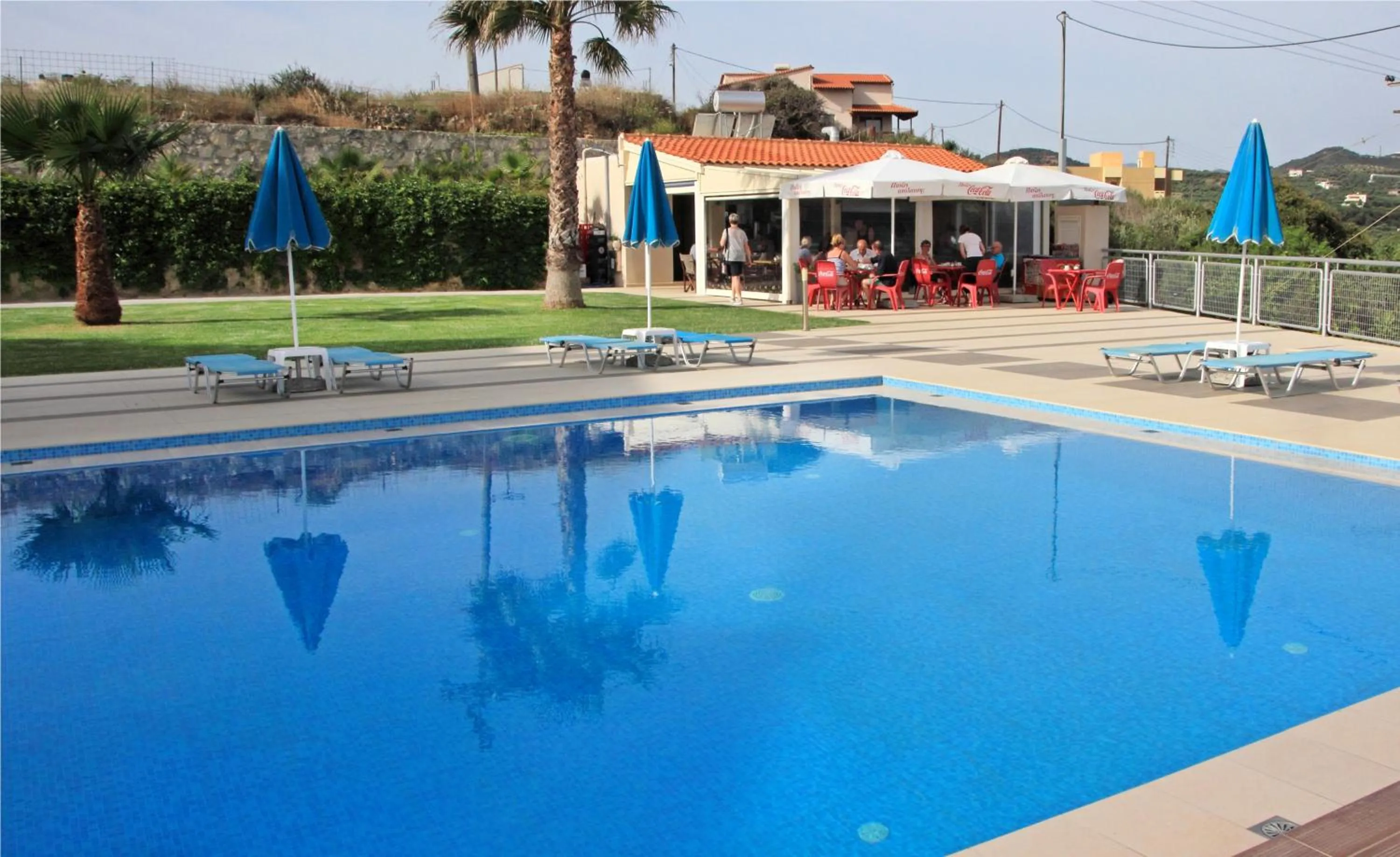 Restaurant/places to eat in Renieris Hotel