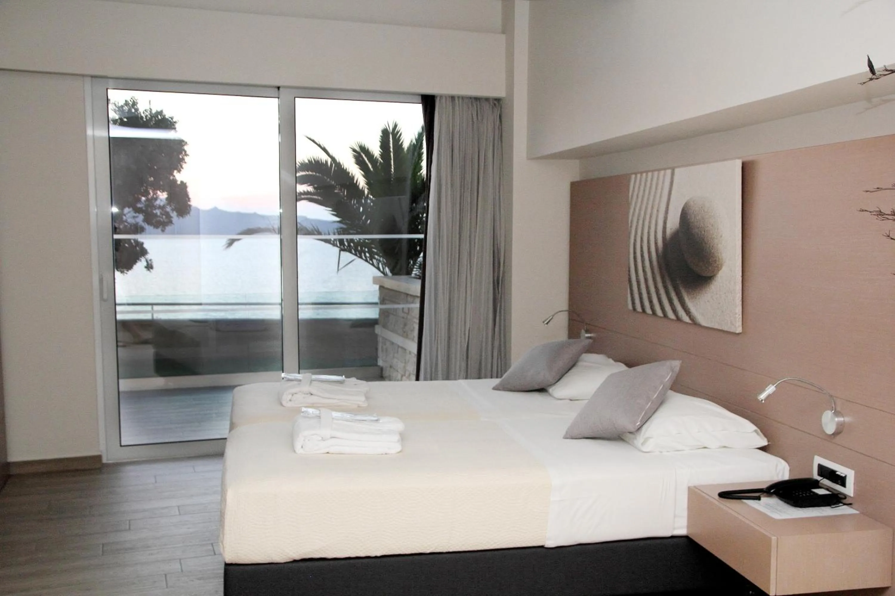 Bedroom, Bed in Renieris Hotel