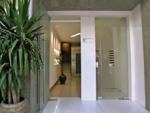 Facade/entrance in Athens City Hotel Facade/entrance in Athens City Hotel