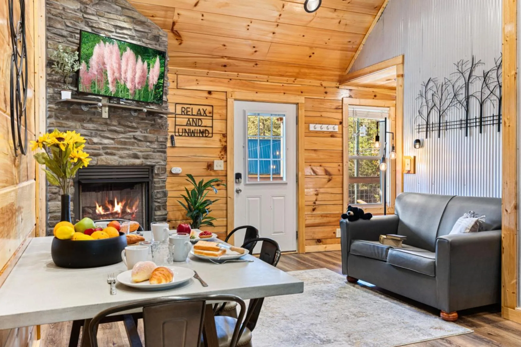 Living room in Family Oasis By Ghosal Luxury Lodging
