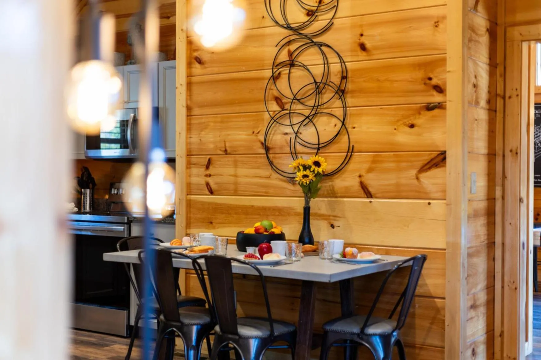 Food and drinks in Family Oasis By Ghosal Luxury Lodging