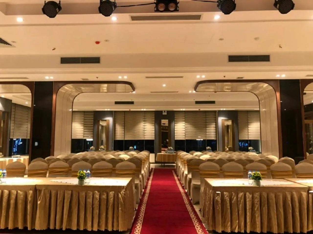 Banquet/Function facilities in Quynh Trang Hung Yen Hotel