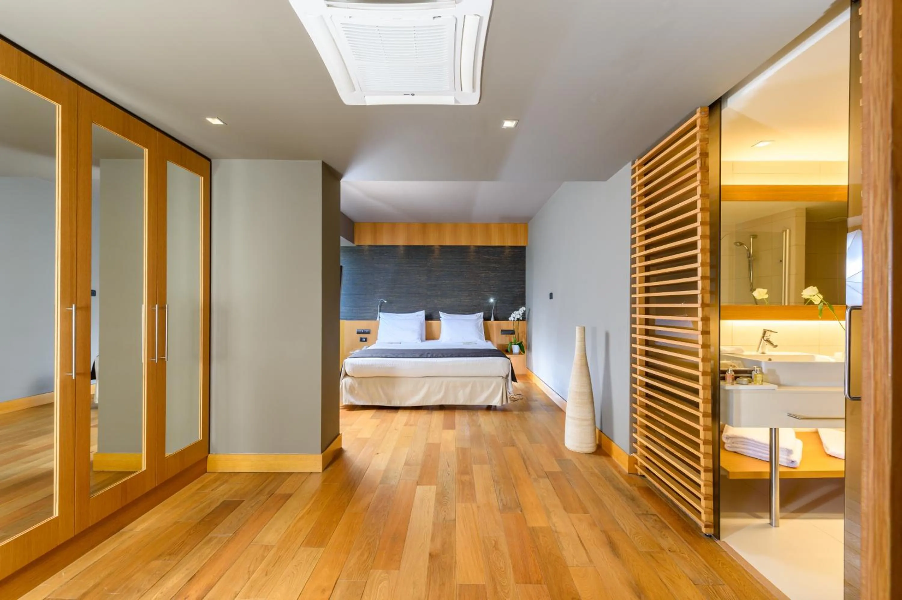 Photo of the whole room, Bed in Alexander Beach Hotel & Spa