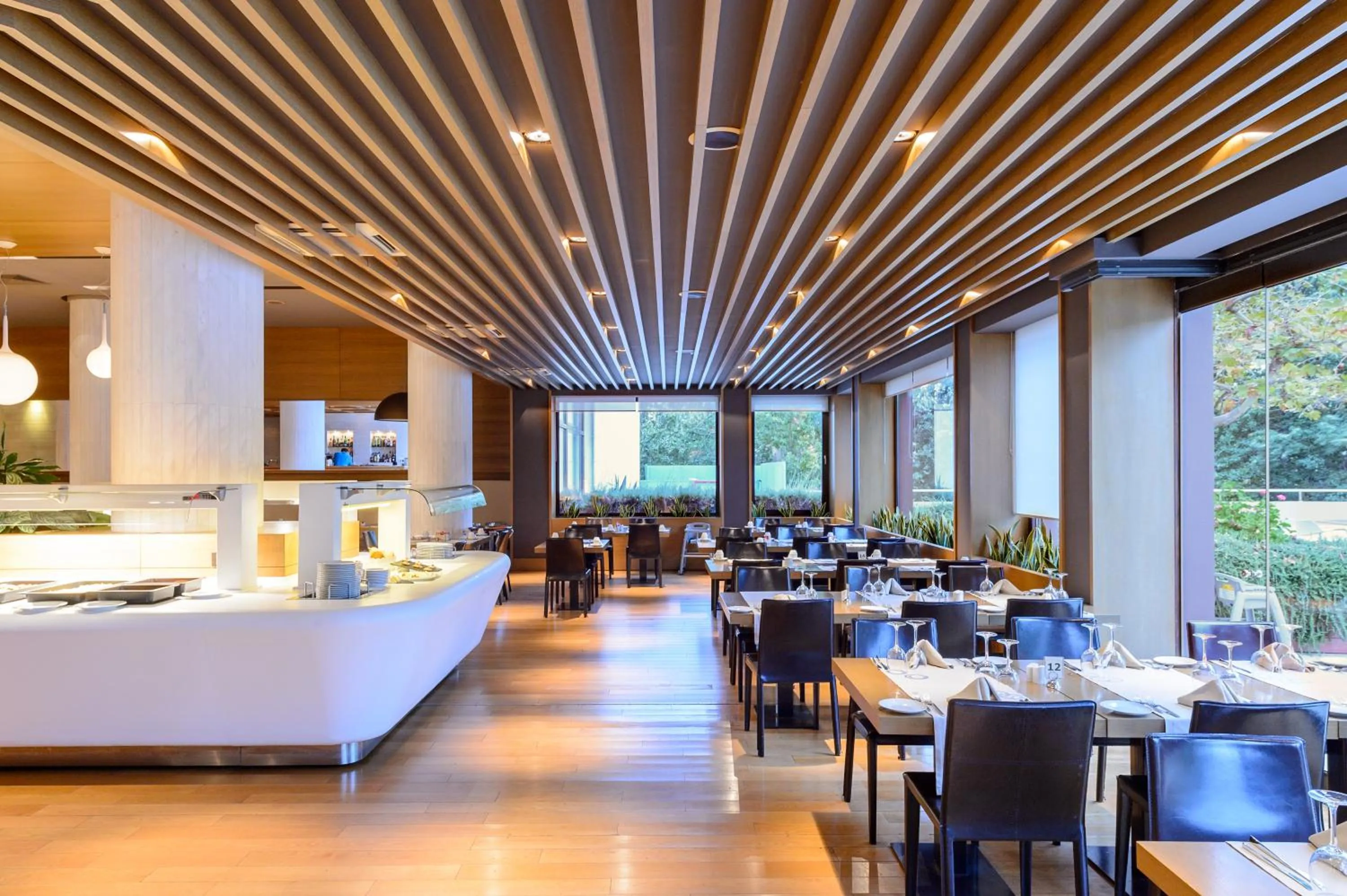 Restaurant/places to eat in Alexander Beach Hotel & Spa