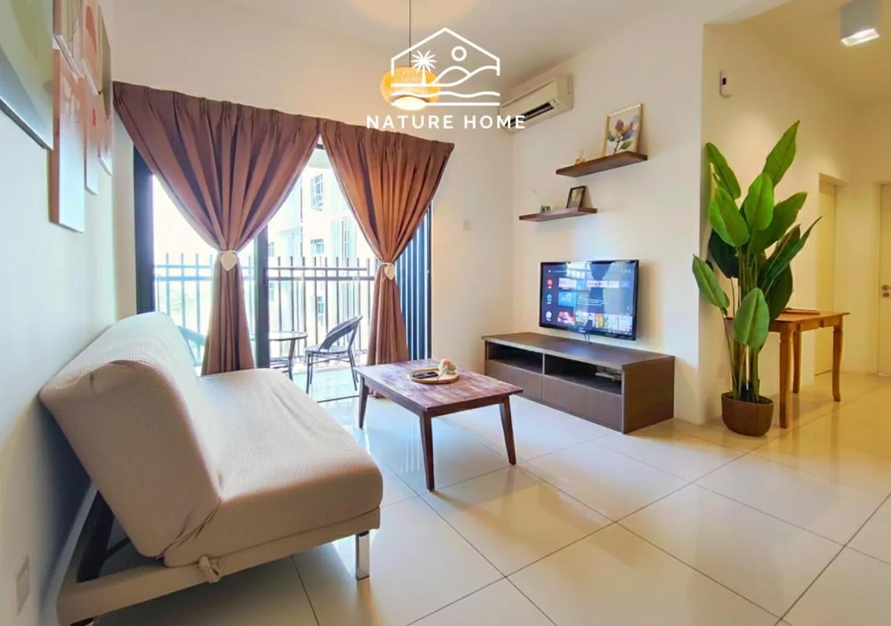 TV and multimedia in Nature Home - Swiss Garden Resort Residences - Weekend Free Breakfast