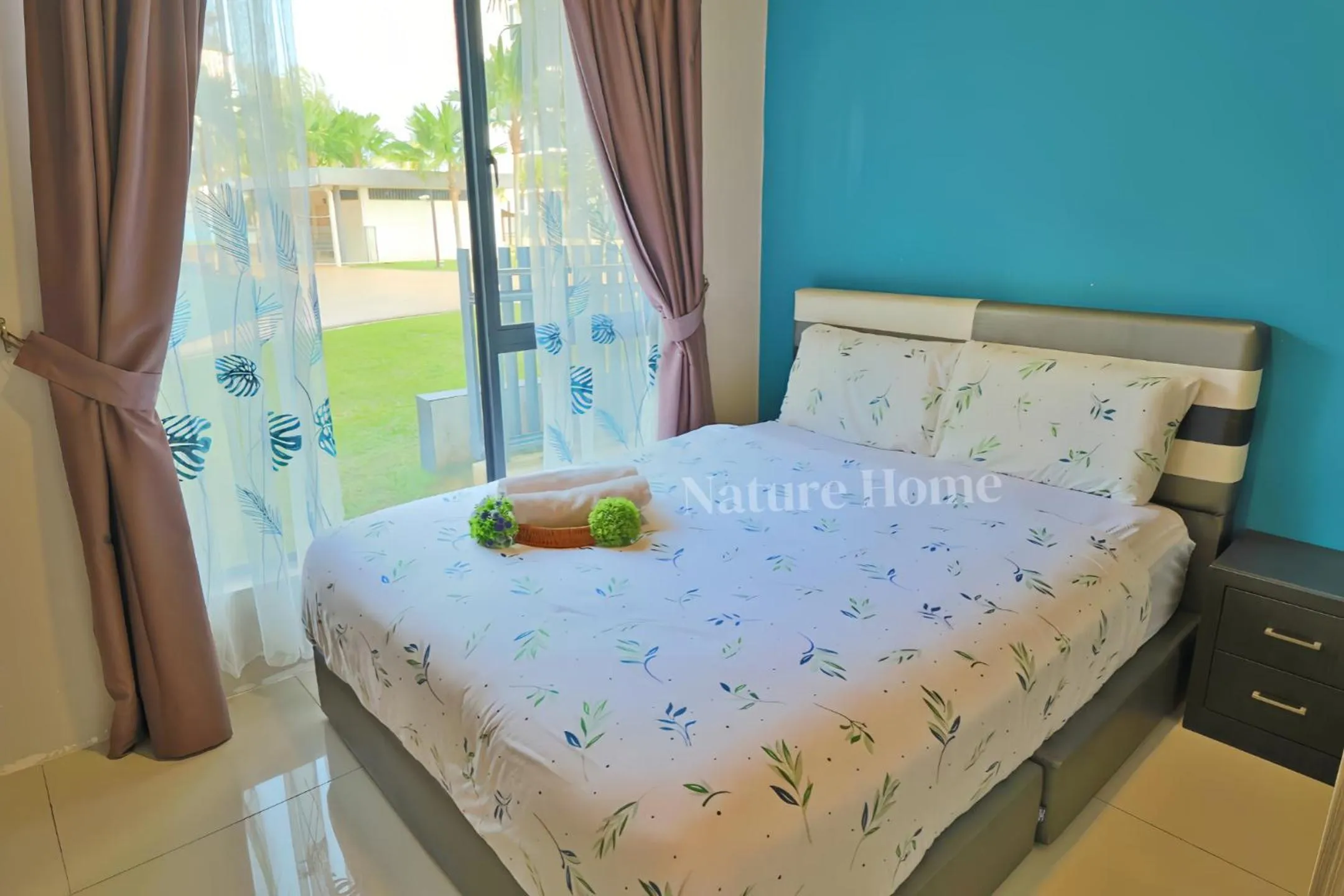 Bed in Nature Home - Swiss Garden Resort Residences - Weekend Free Breakfast