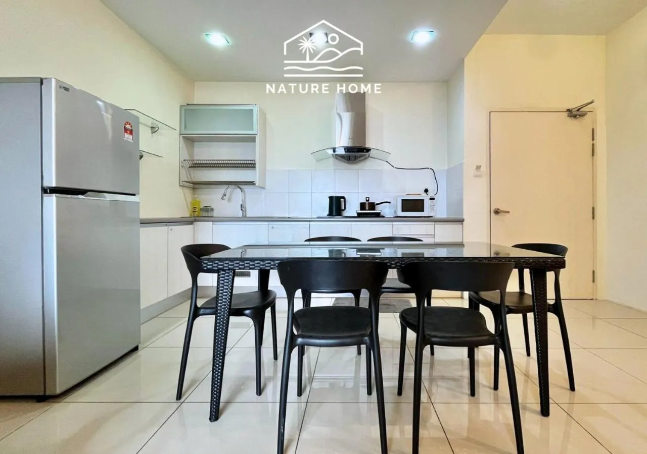 Kitchen or kitchenette in Nature Home - Swiss Garden Resort Residences - Weekend Free Breakfast