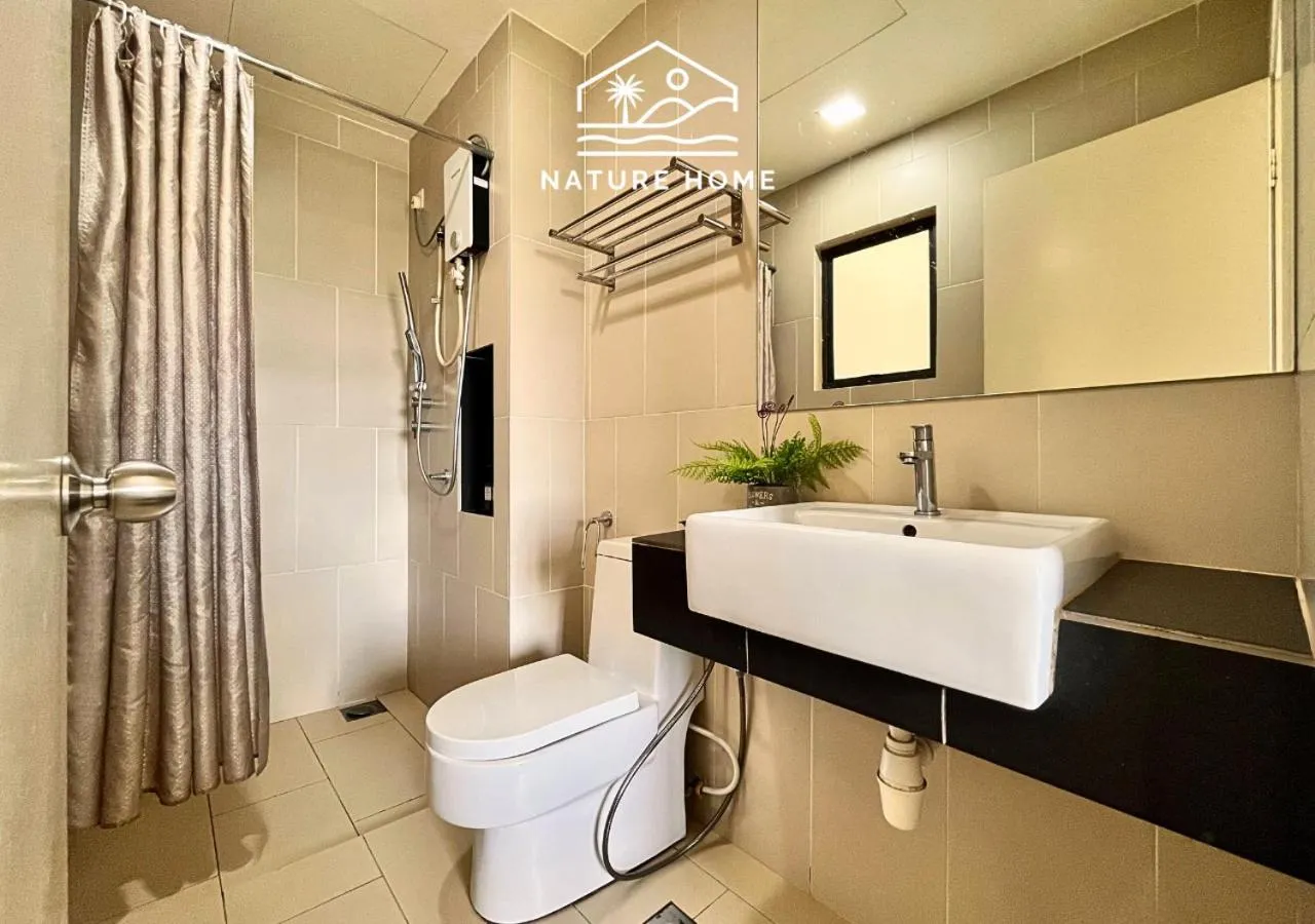 Shower in Nature Home - Swiss Garden Resort Residences - Weekend Free Breakfast