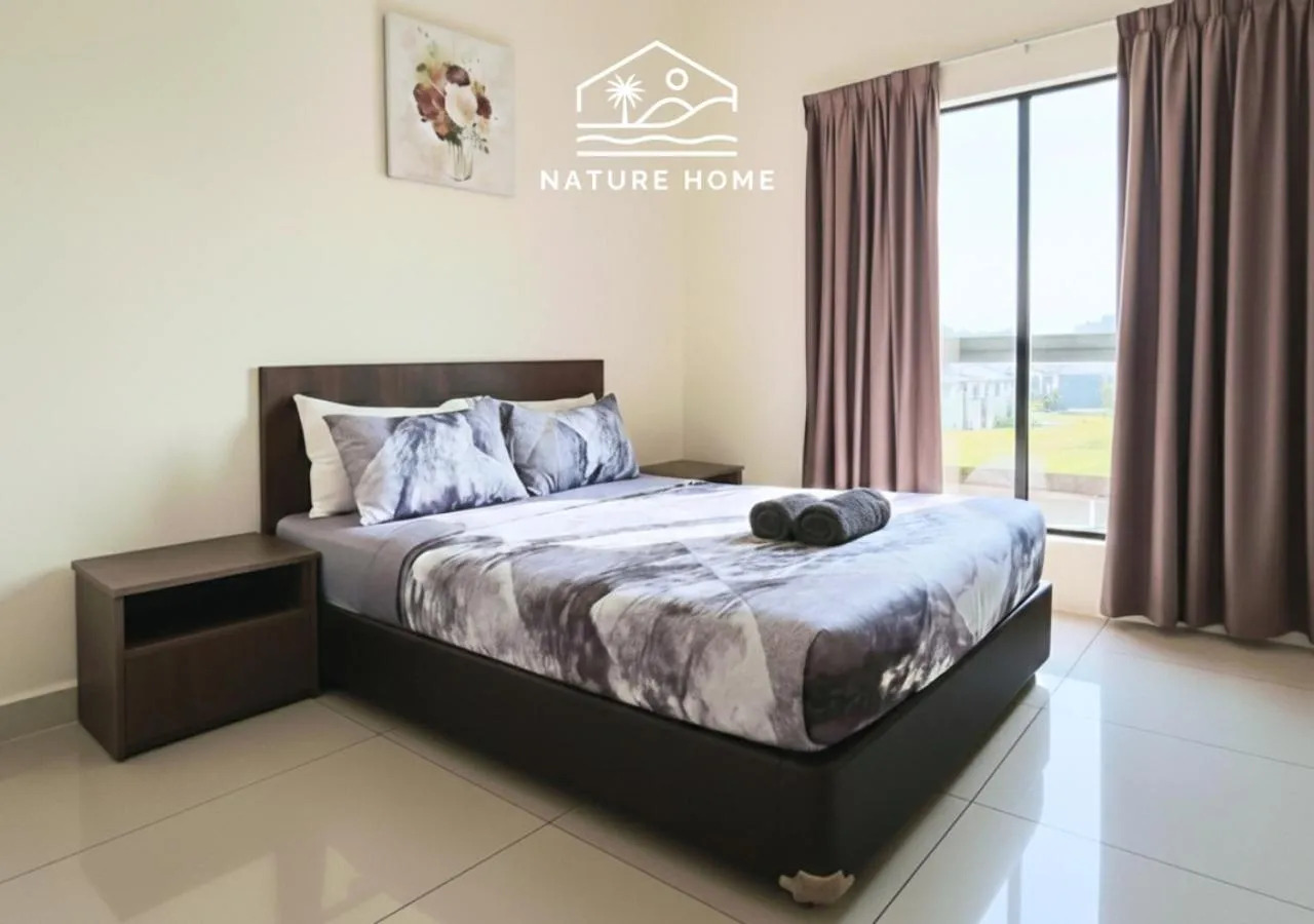Bed in Nature Home - Swiss Garden Resort Residences - Weekend Free Breakfast