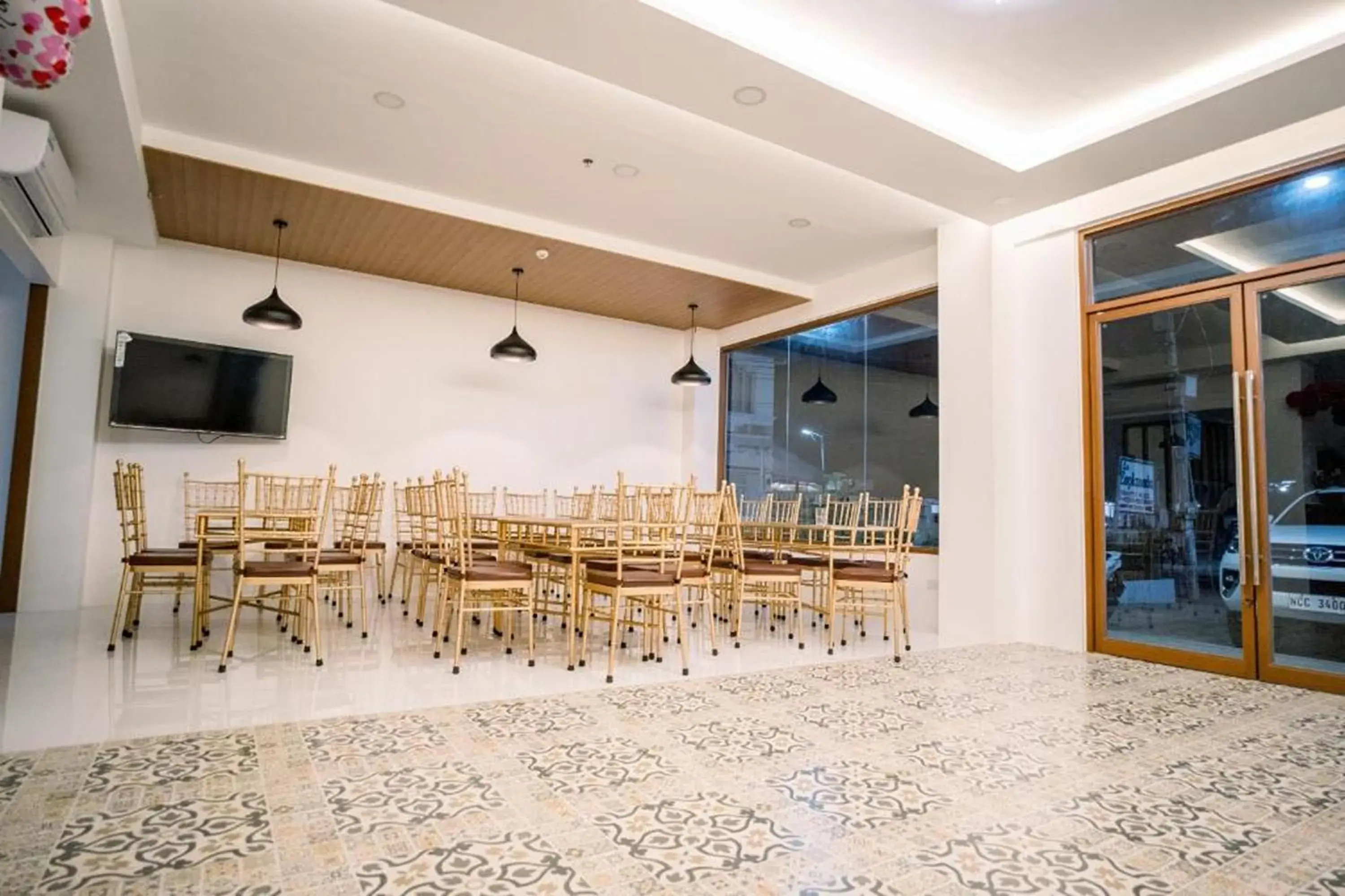 Spotlight Hotel near Hundred Islands Wharf Spotlight Hotel near Hundred Islands Wharf