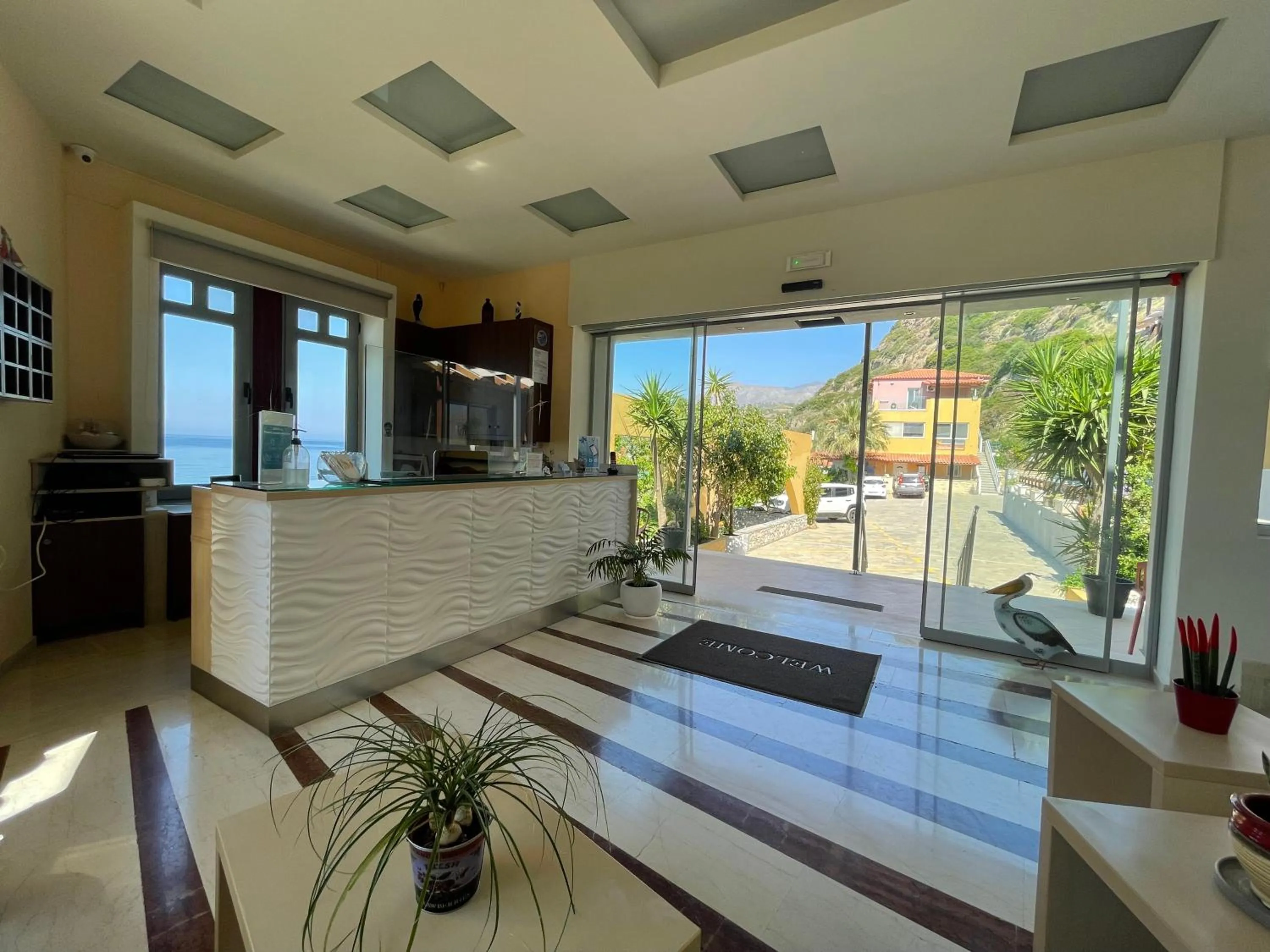 Lobby or reception in Horizon Beach Hotel