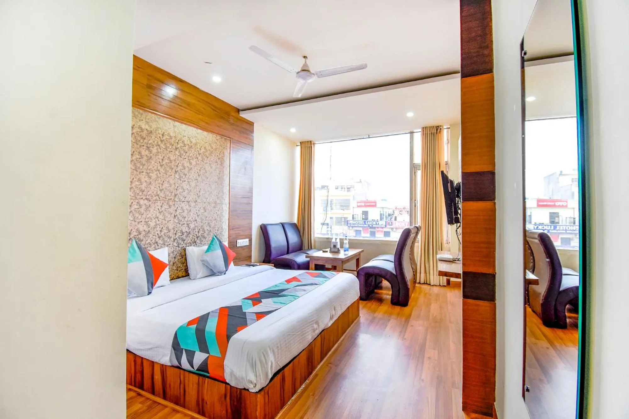 Bed in FabExpress Black Diamond