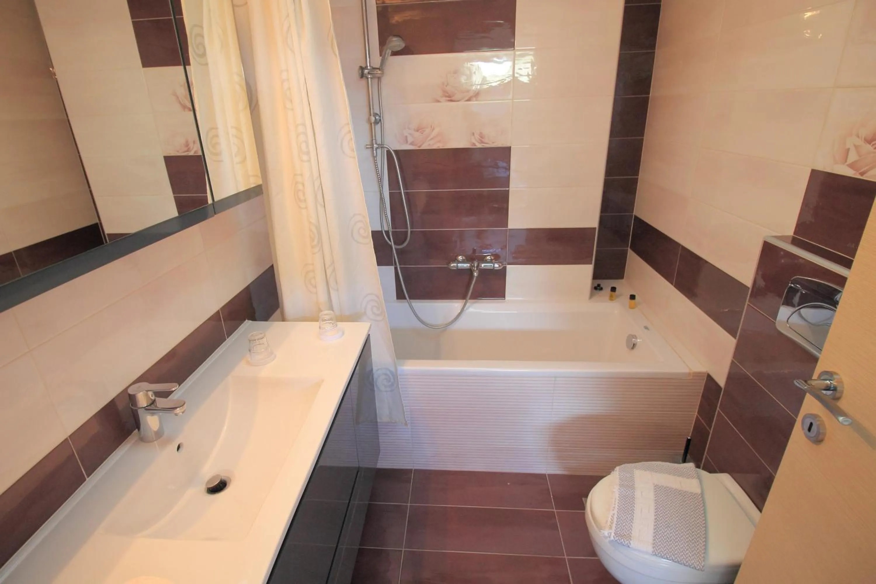 Toilet in Thalassa House Apartments