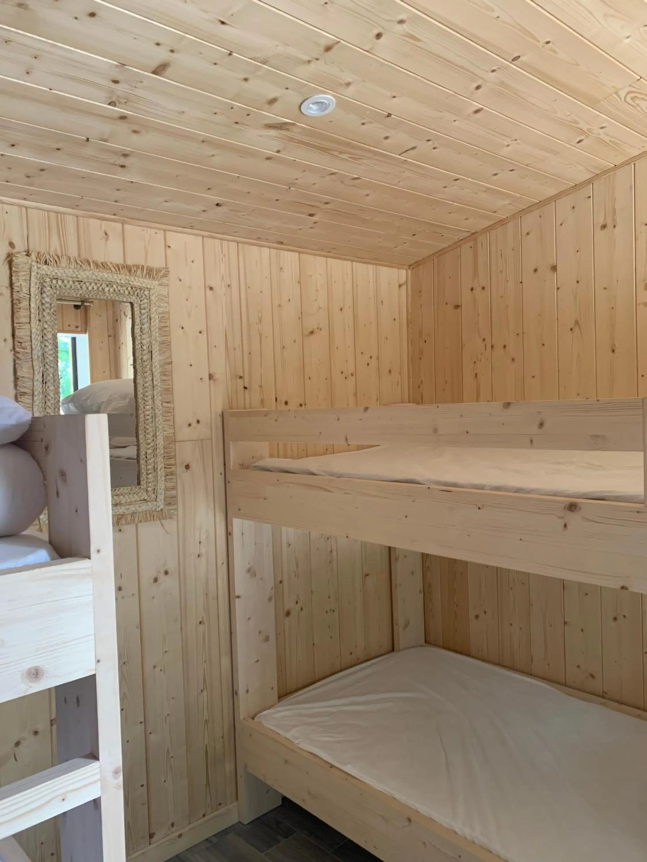 Bed in La Petite Auberge Insolite