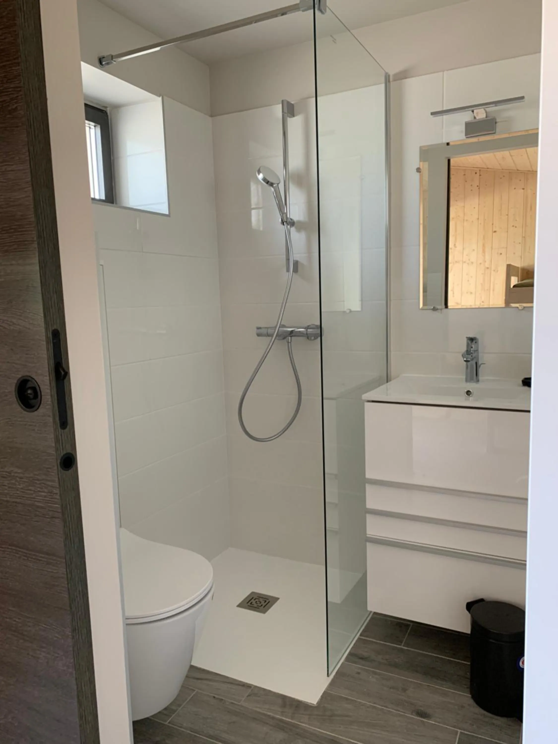 Shower in La Petite Auberge Insolite