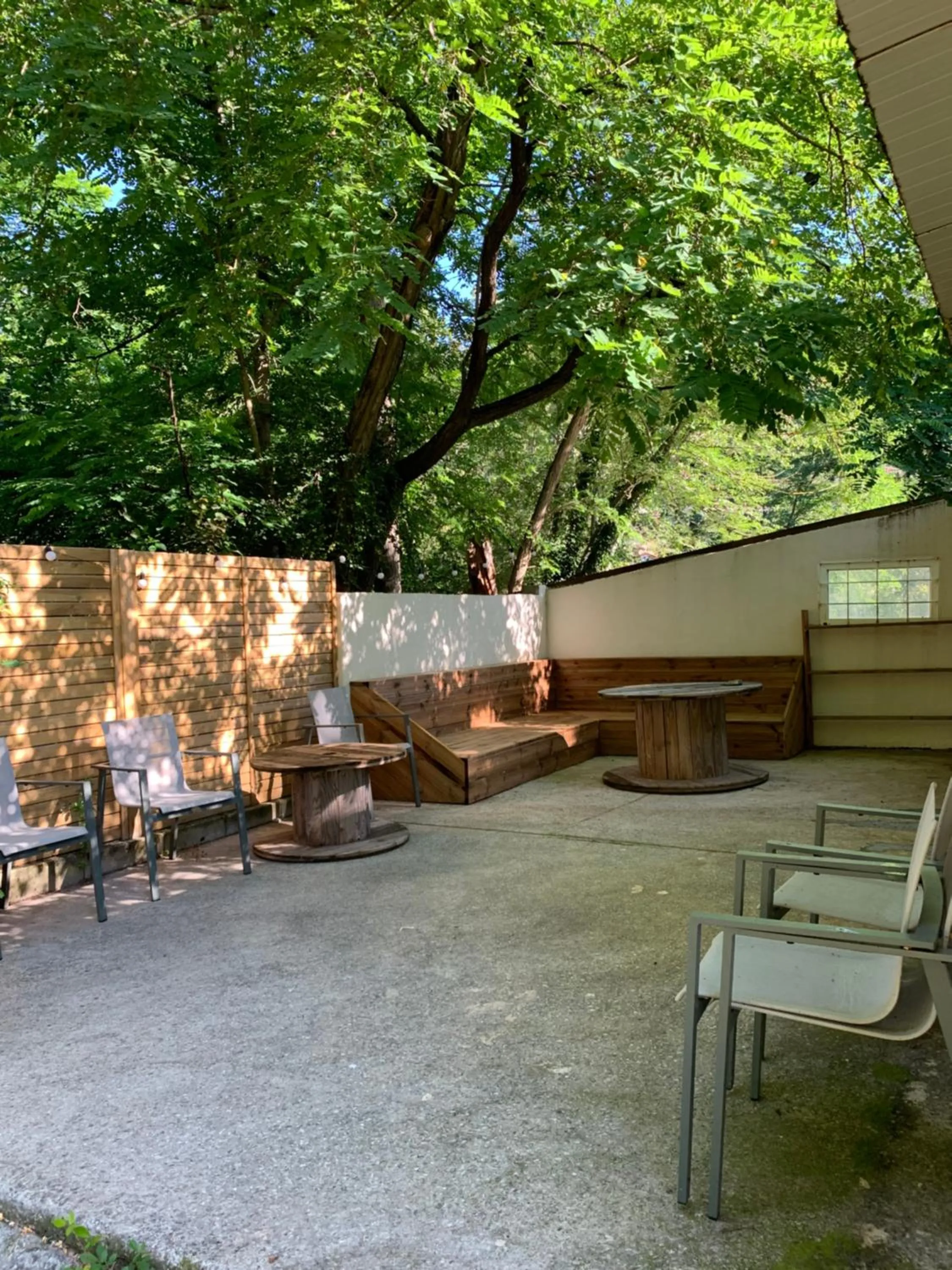 Property building in La Petite Auberge Insolite