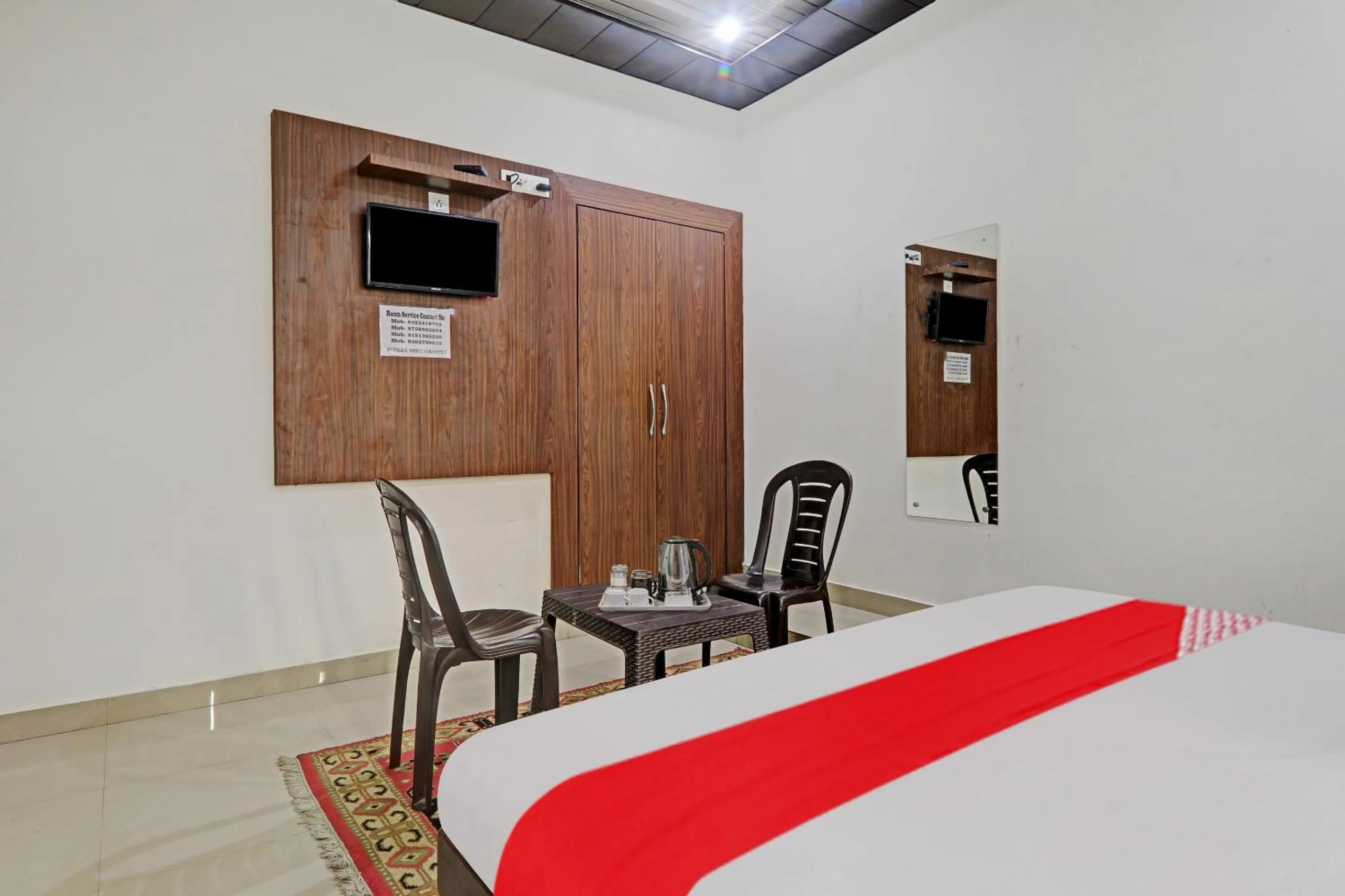 Bedroom in Hotel O R V Inn