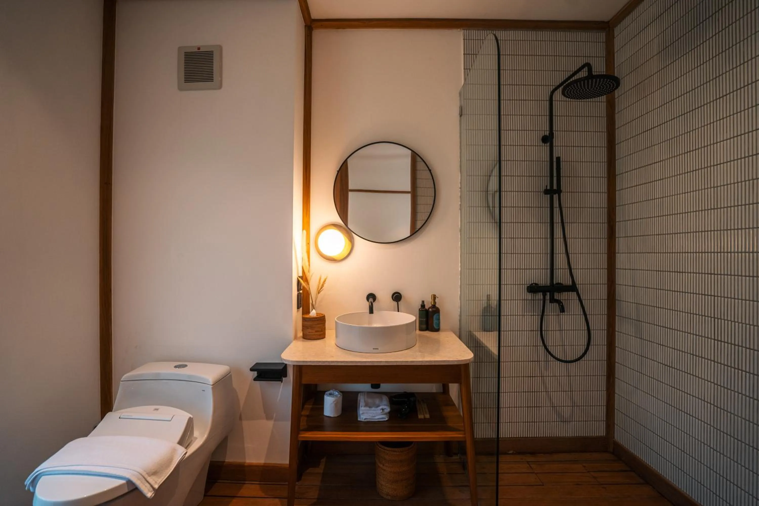 Shower in Grün Uluwatu