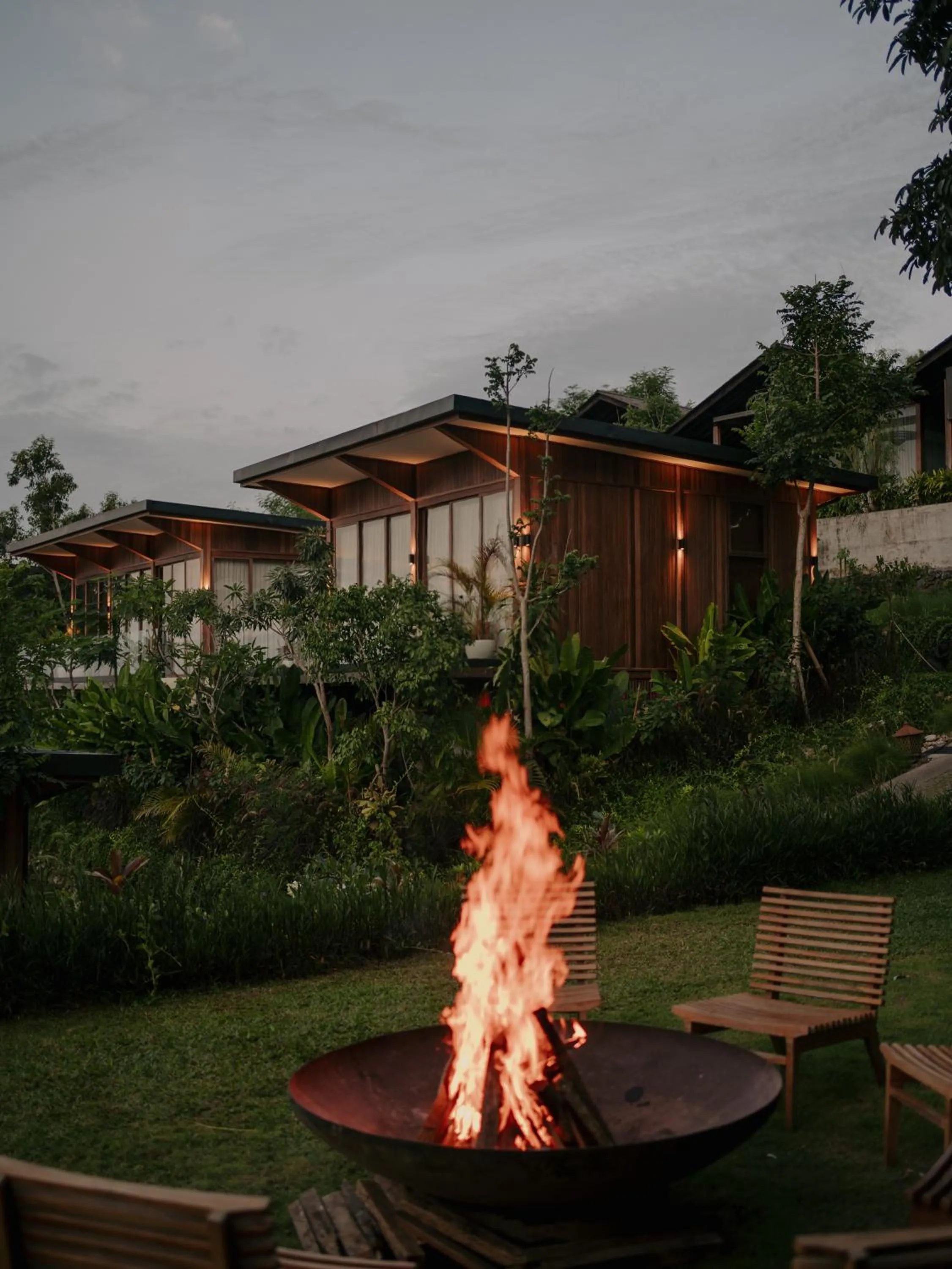fireplace in Grün Uluwatu